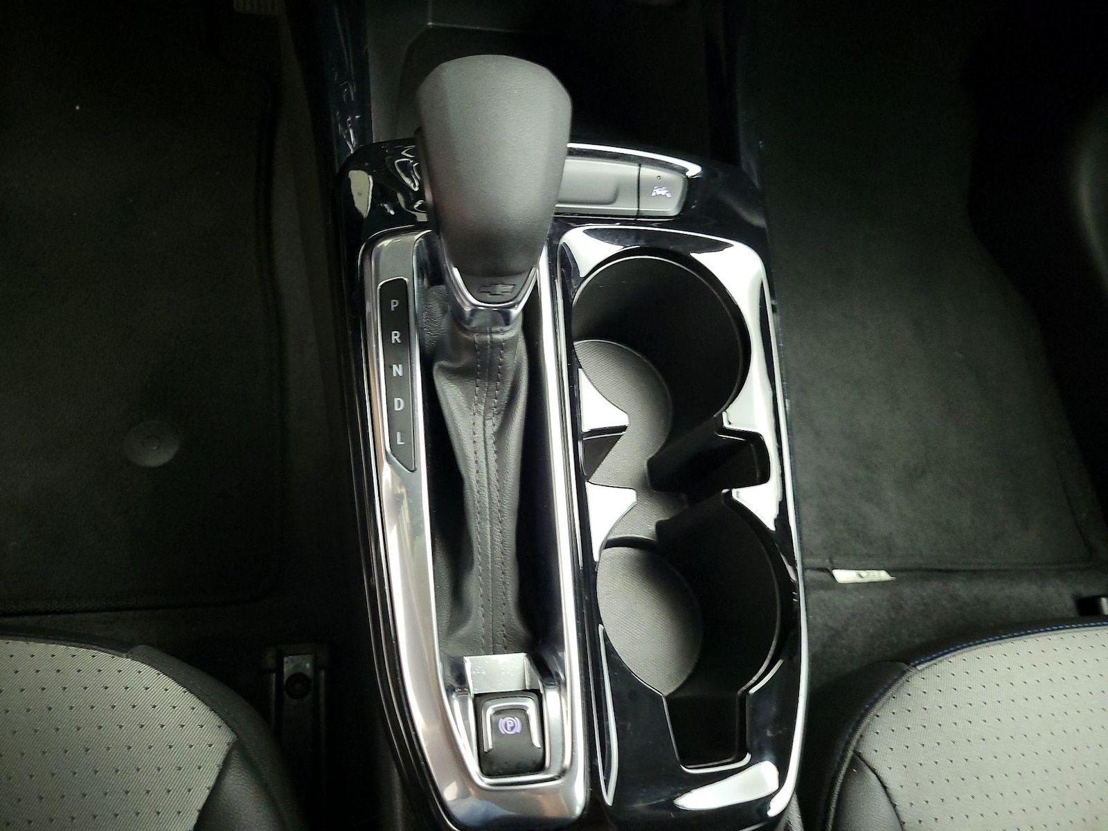 2025 Chevrolet Trax LT - Photo 19