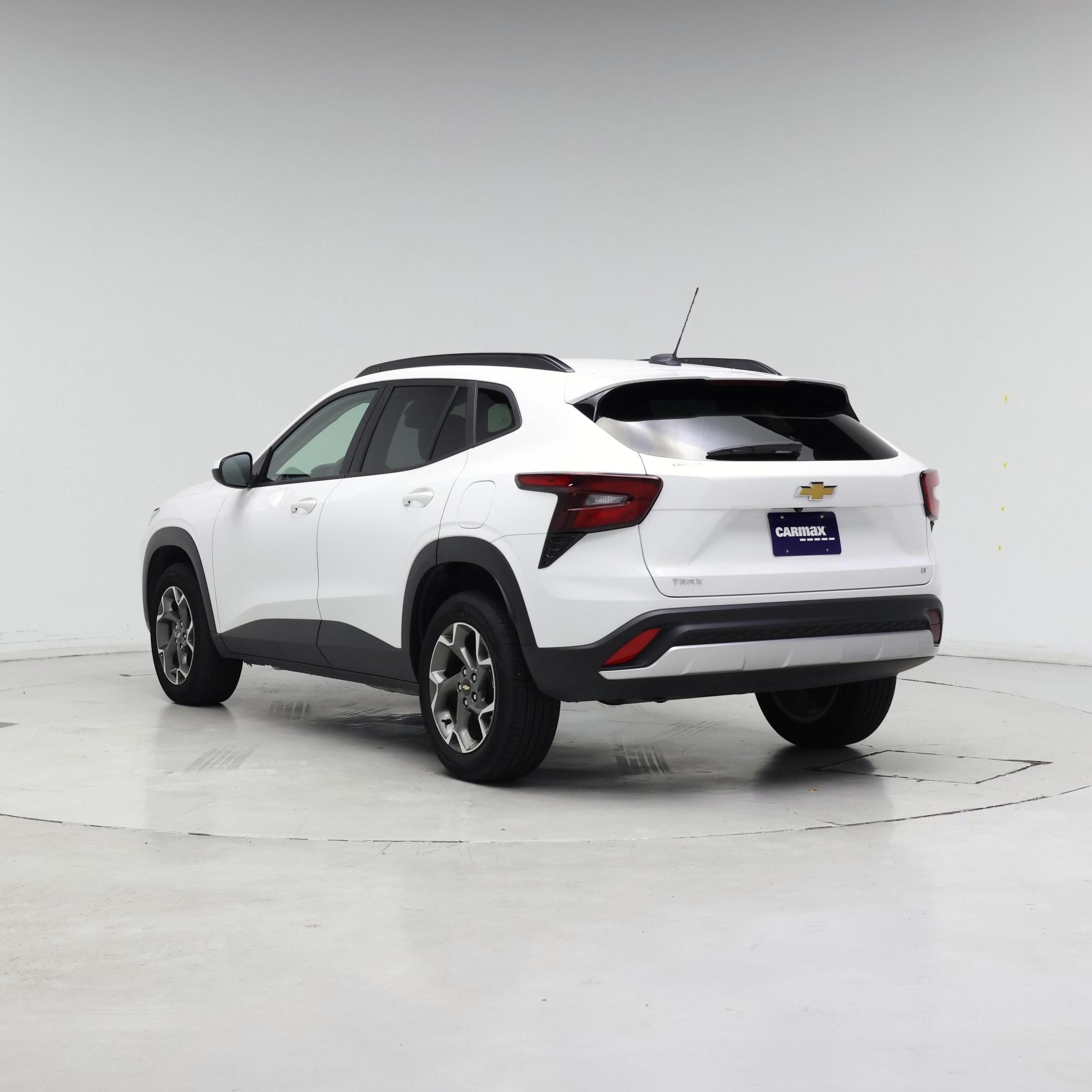 Thumbnail: 2025 Chevrolet Trax - 2