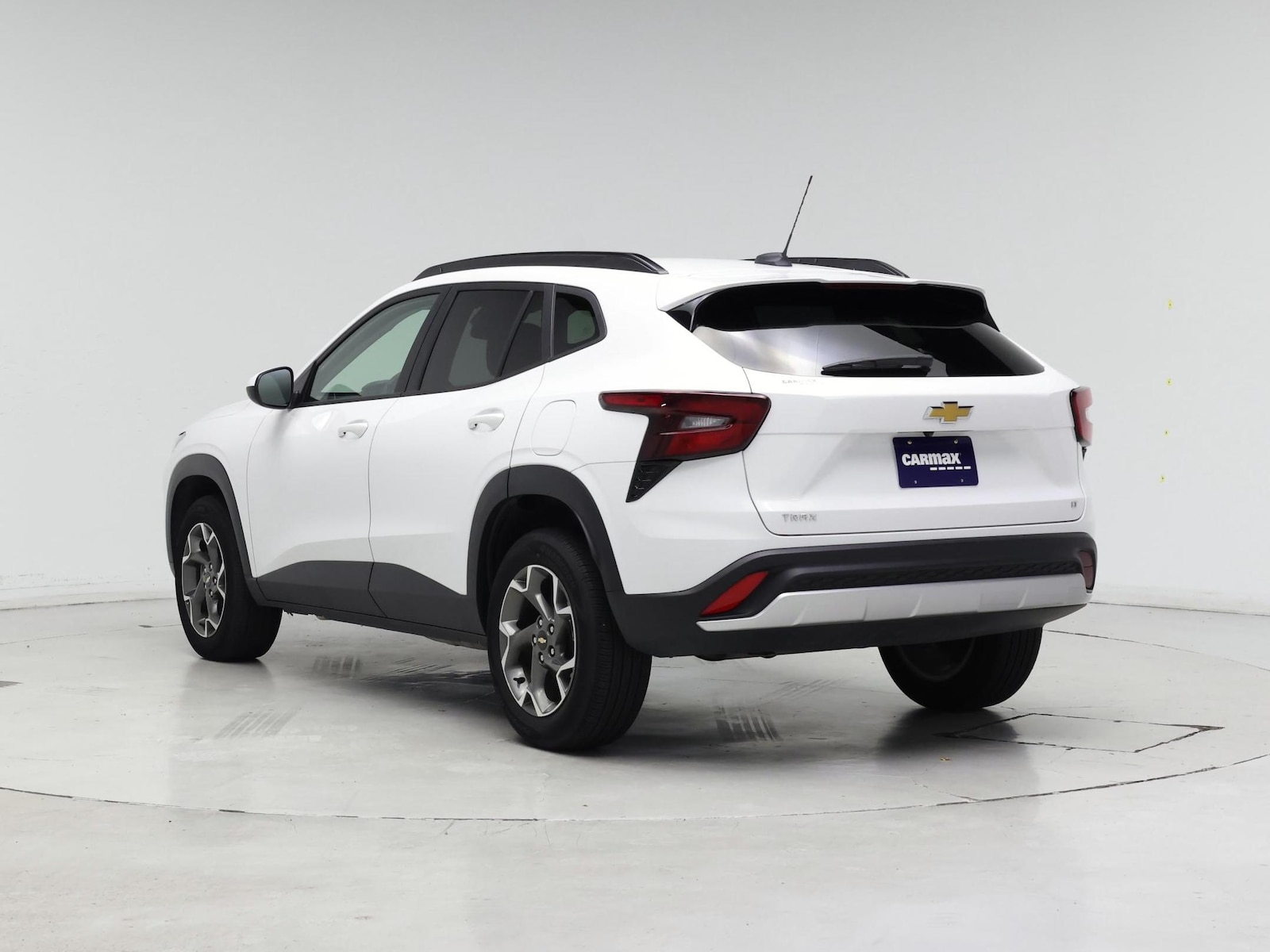 2025 Chevrolet Trax LT - Photo 3