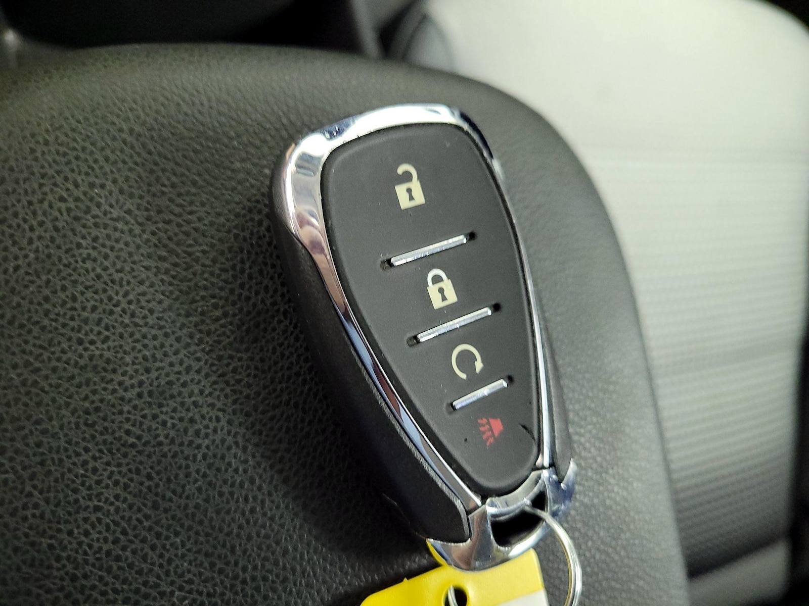 2025 Chevrolet Trax LT - Photo 24