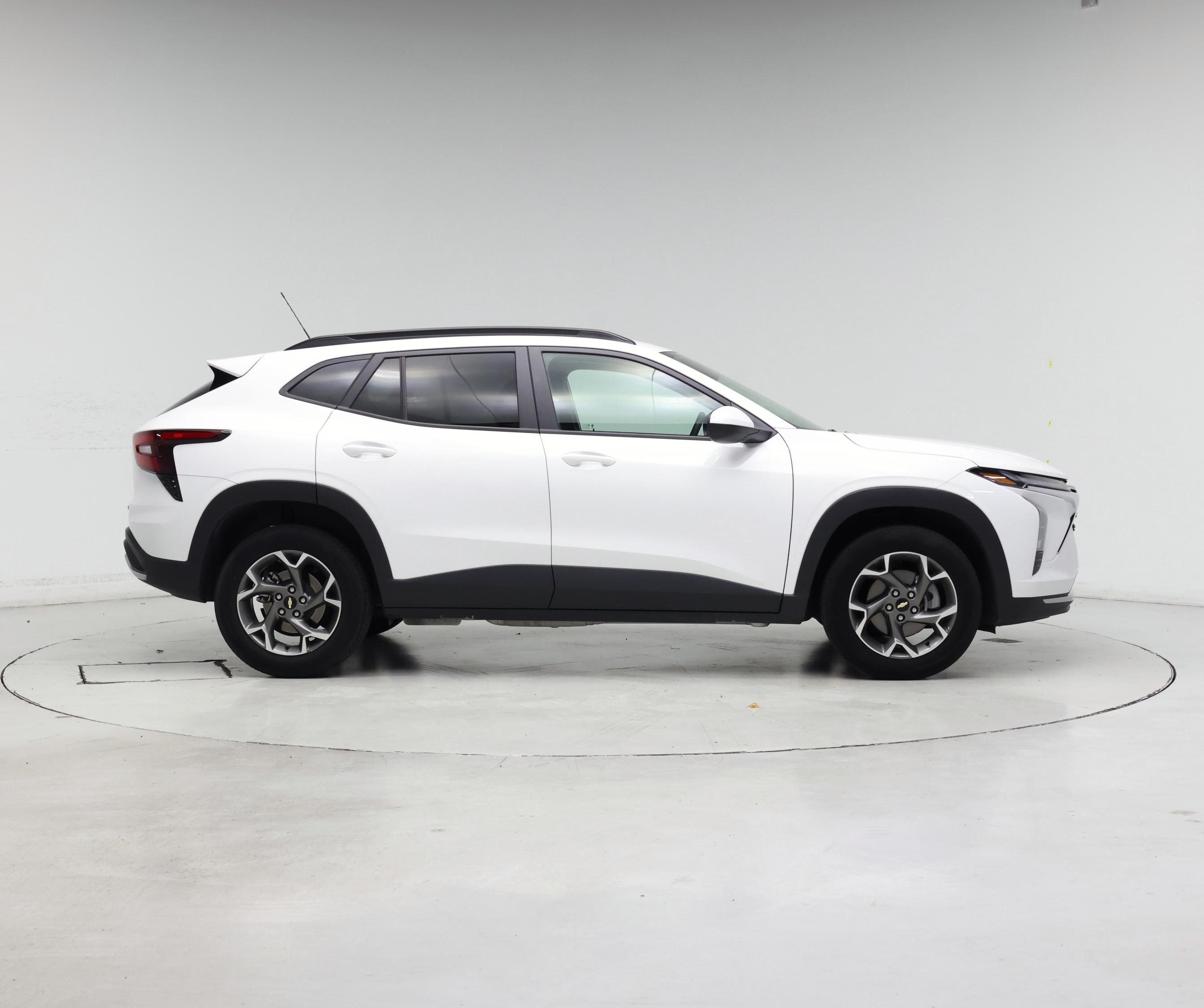 Thumbnail: 2025 Chevrolet Trax - 7