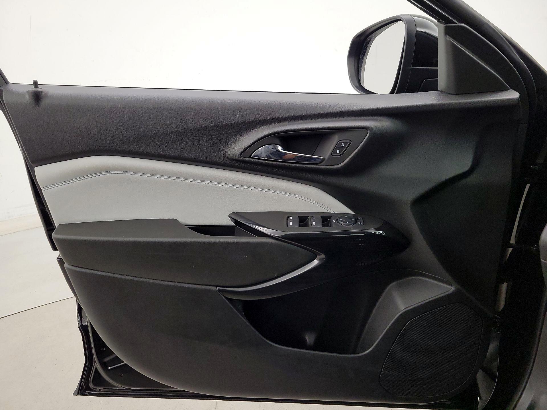 Thumbnail: 2025 Chevrolet Trax - 12