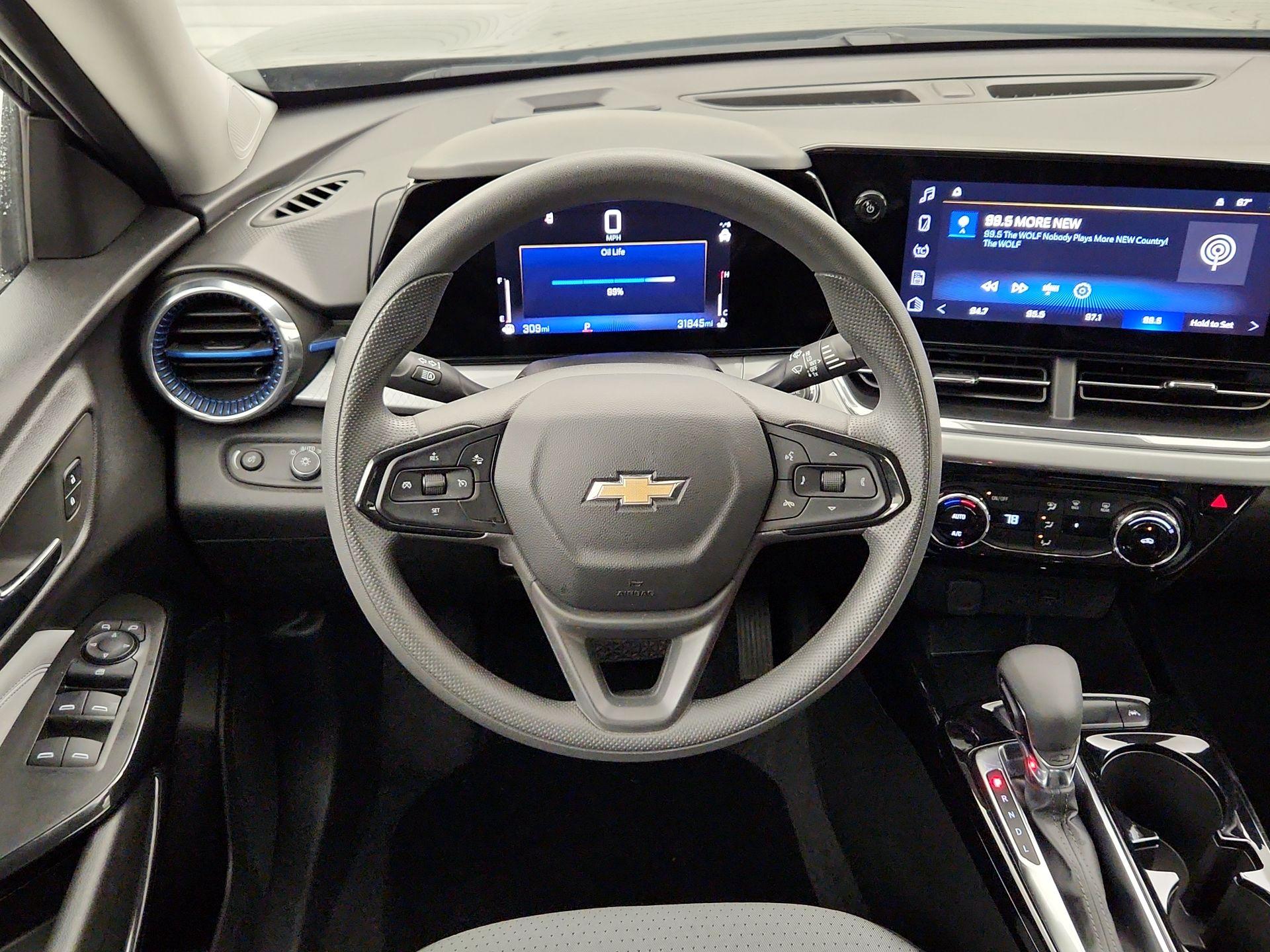 Thumbnail: 2025 Chevrolet Trax - 10