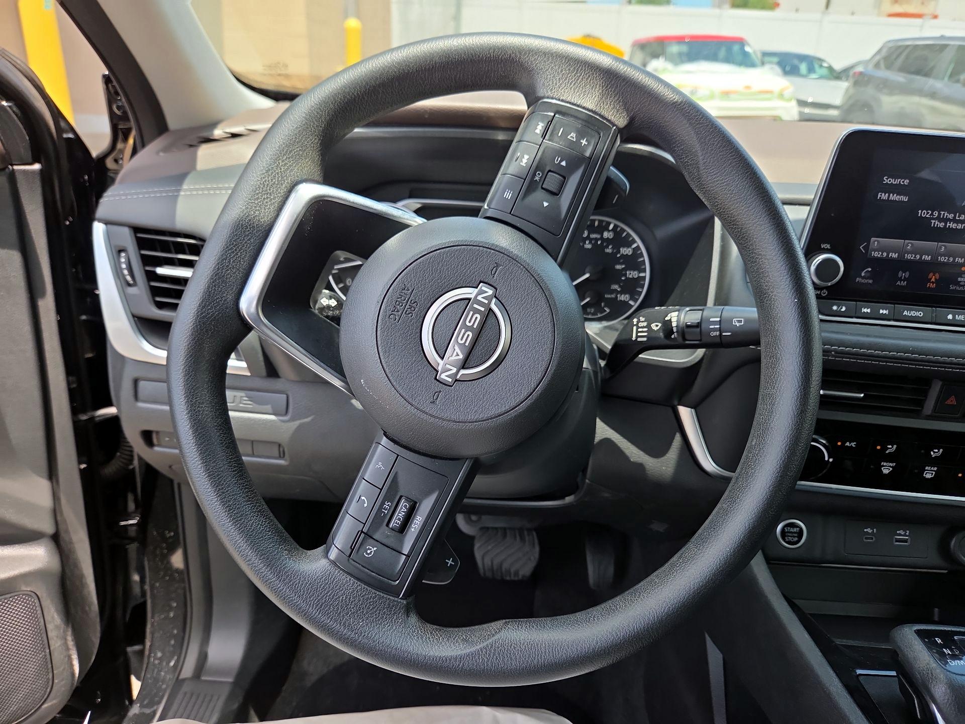 Thumbnail: 2023 Nissan Rogue - 10