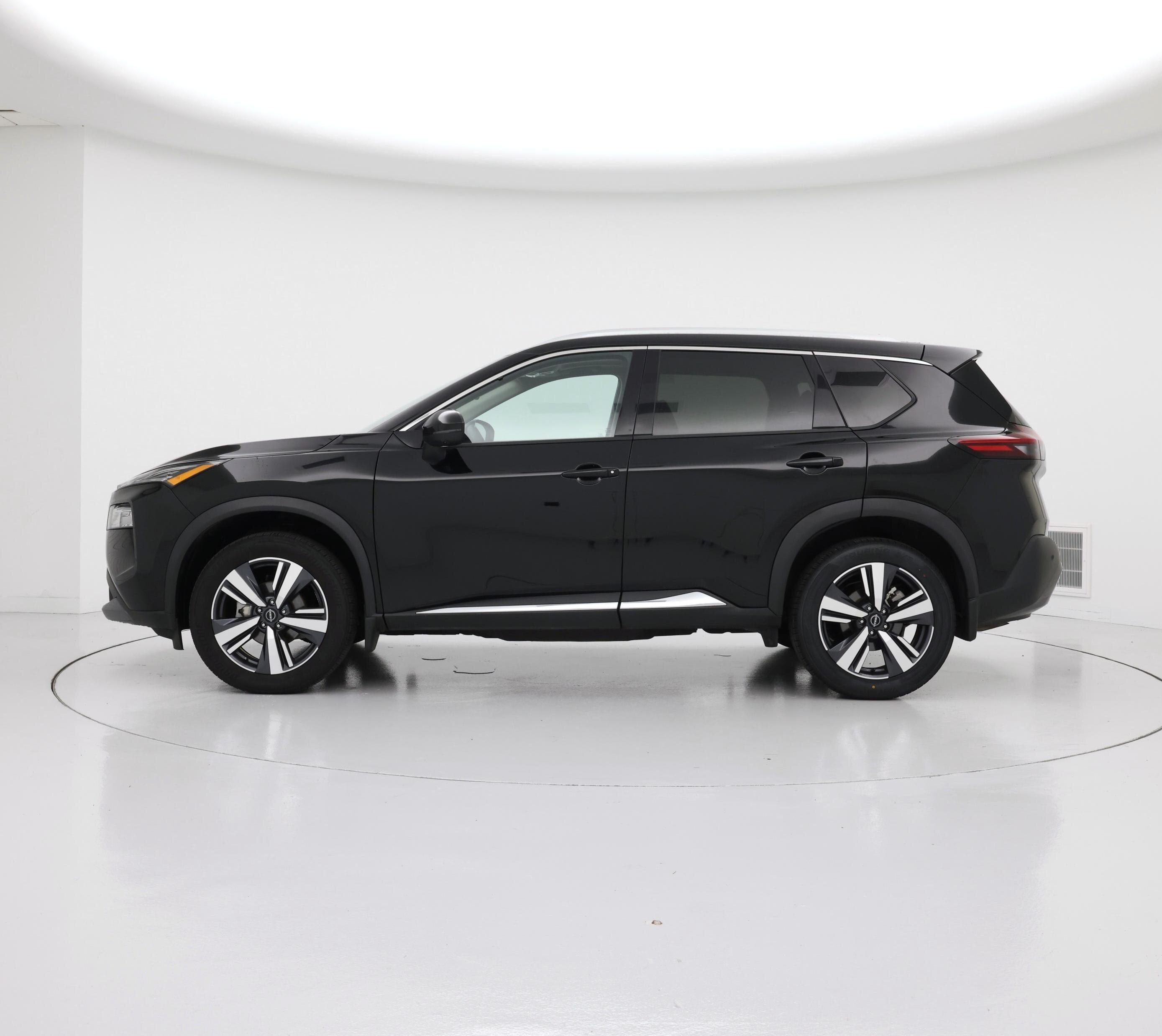 Thumbnail: 2023 Nissan Rogue - 3