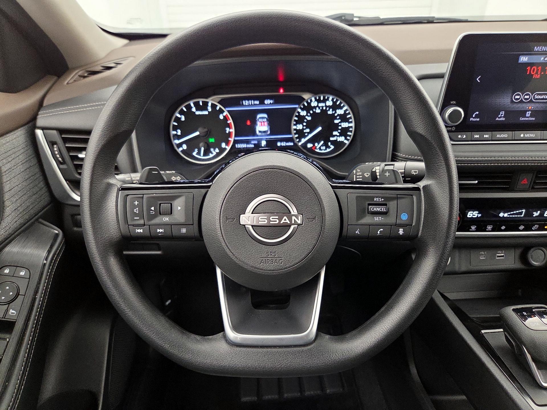 Thumbnail: 2023 Nissan Rogue - 10