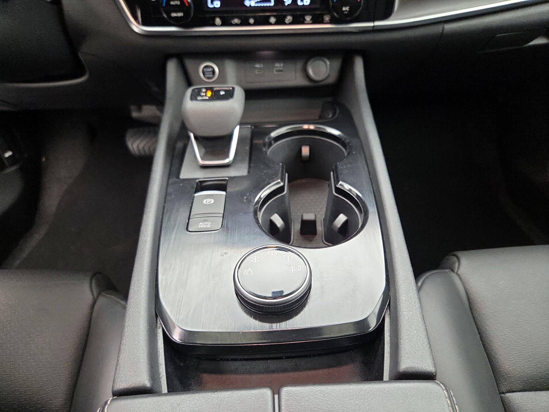 Thumbnail: 2022 Nissan Rogue - 17