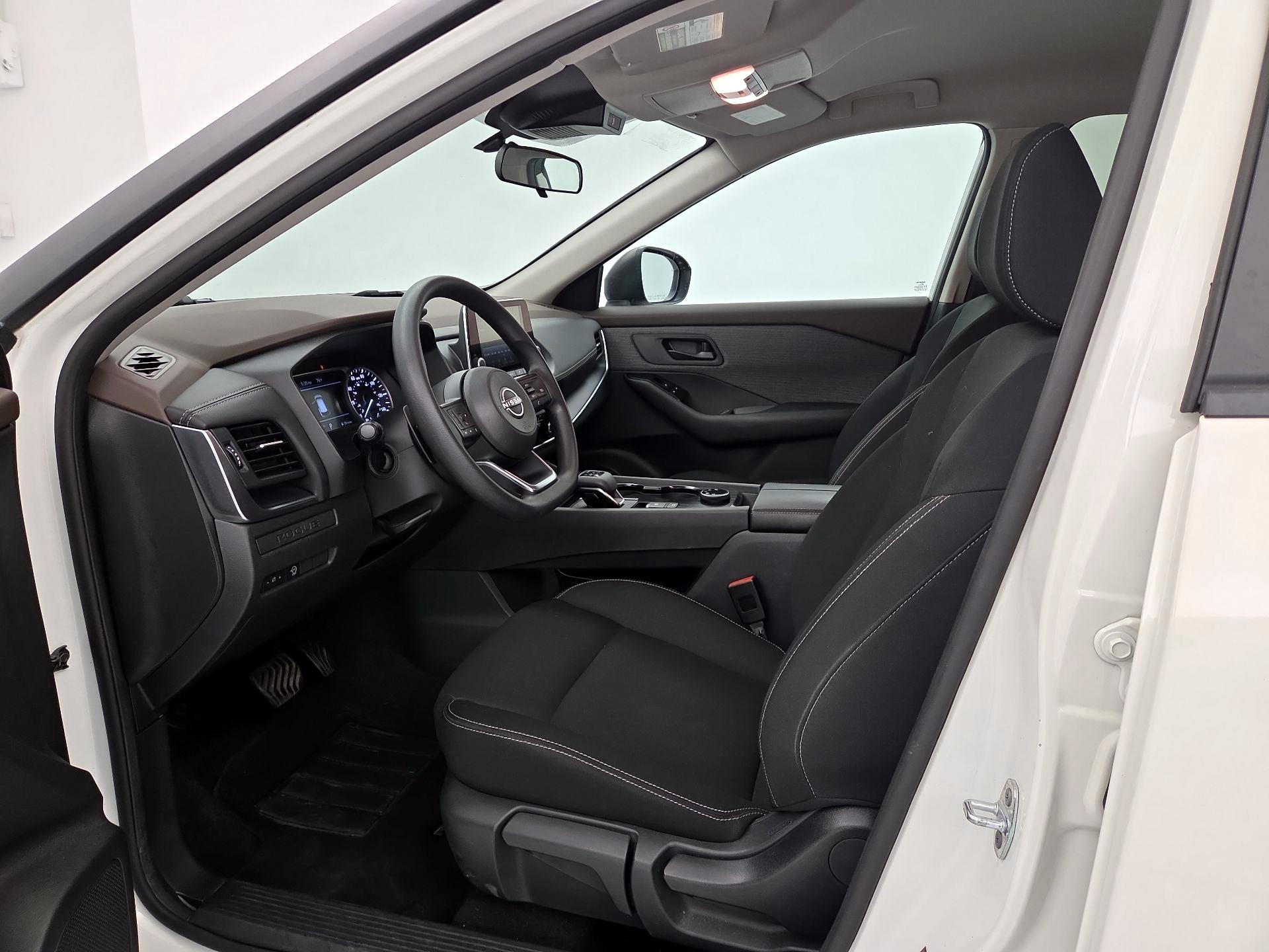 Thumbnail: 2023 Nissan Rogue - 11