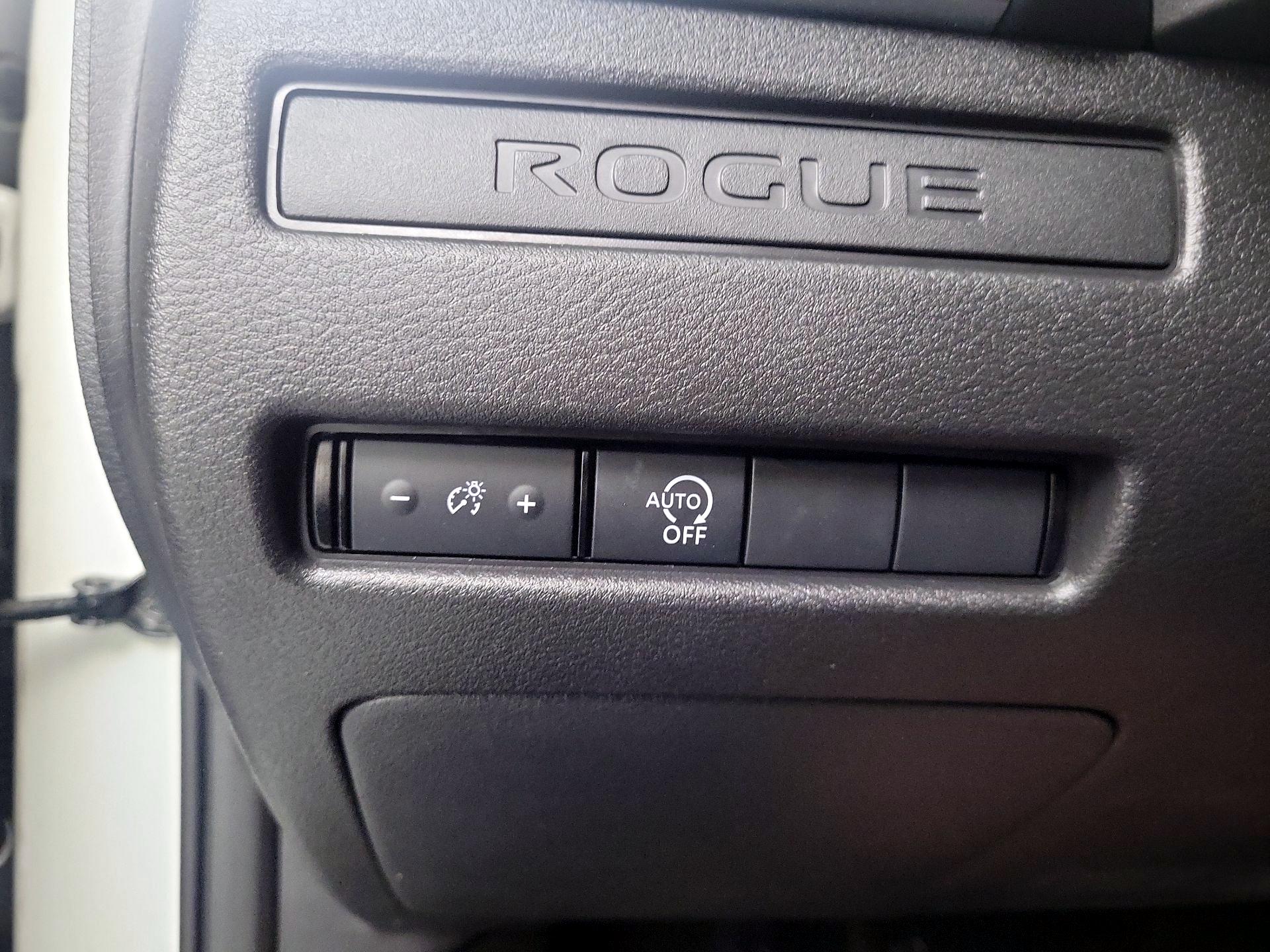 Thumbnail: 2023 Nissan Rogue - 13