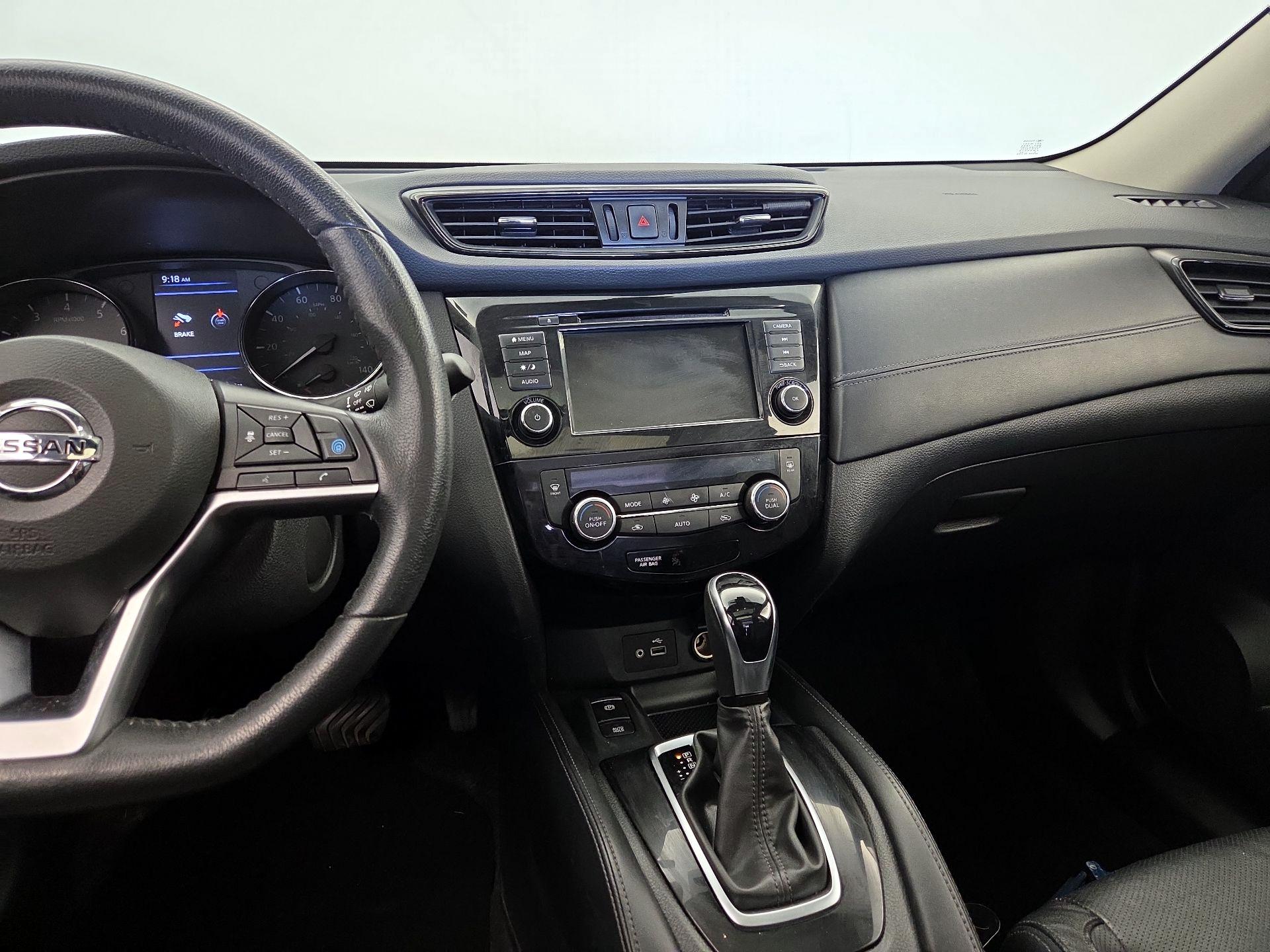 Thumbnail: 2020 Nissan Rogue - 9