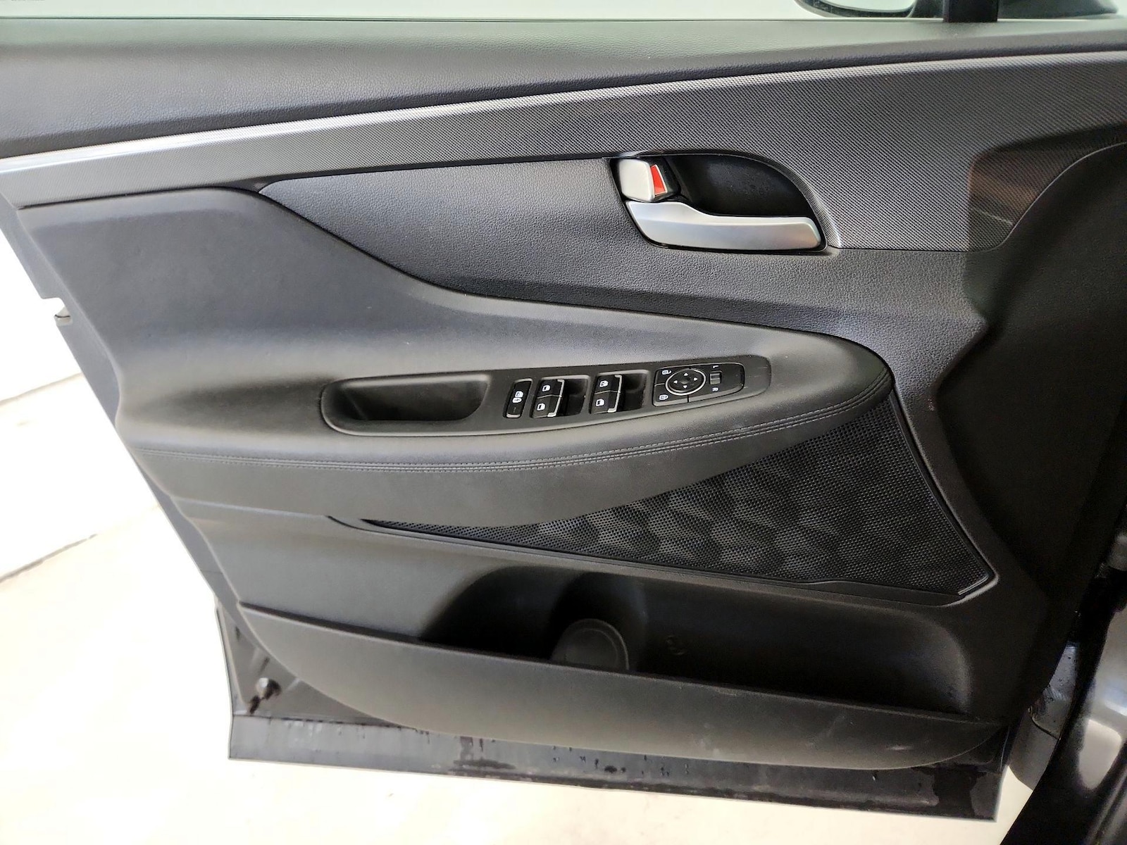 2023 Hyundai Santa Fe SE - Photo 13