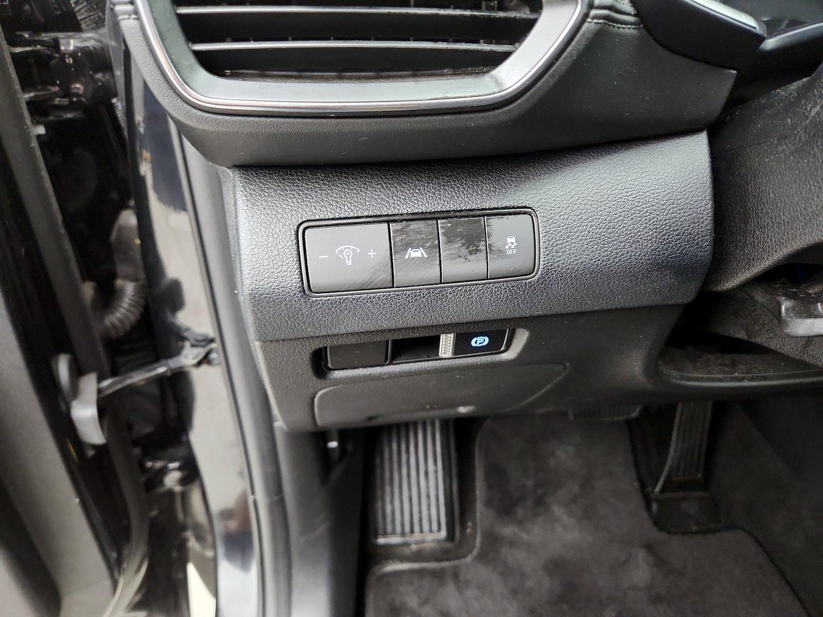 2023 Hyundai Santa Fe SE - Photo 14