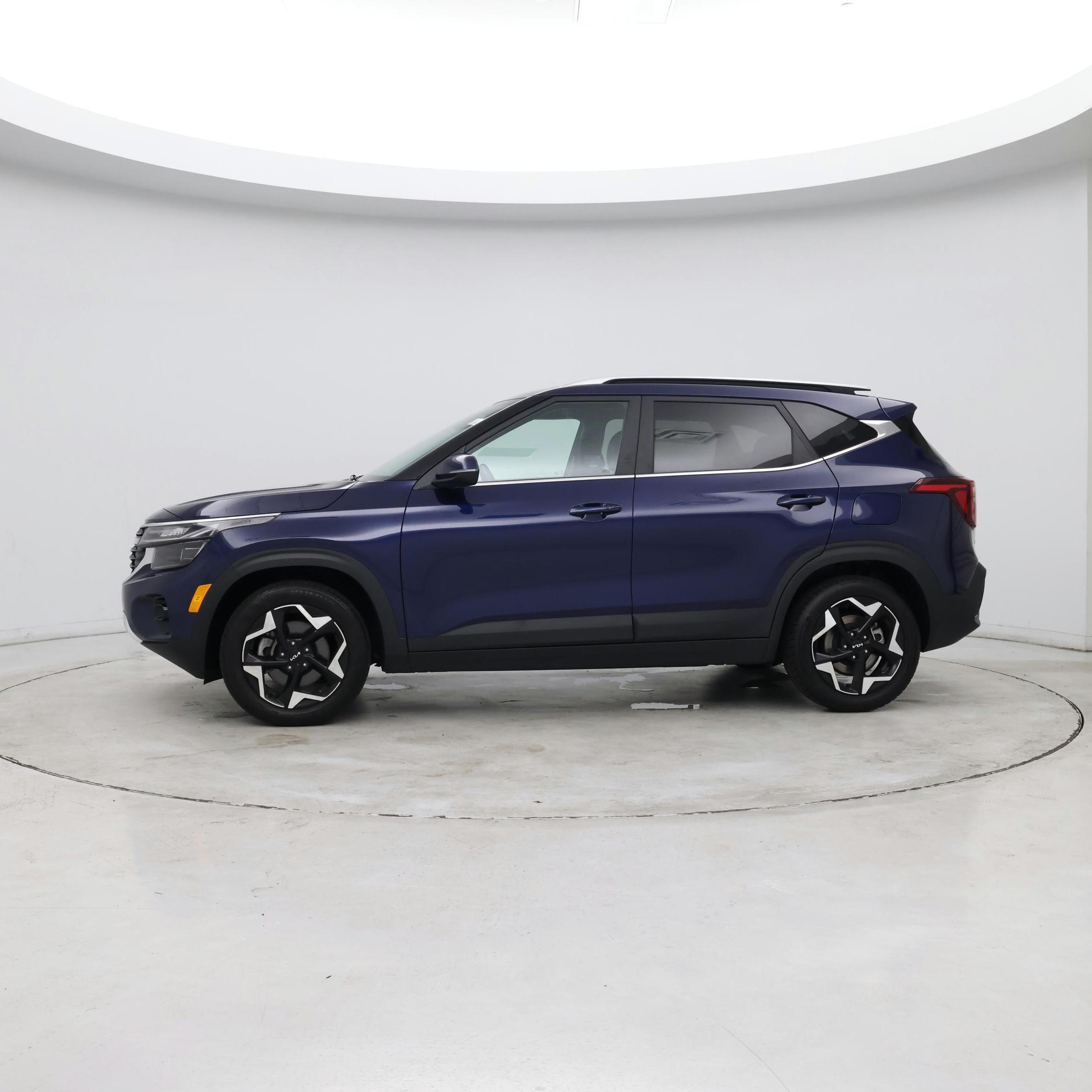 Thumbnail: 2024 Kia Seltos - 2