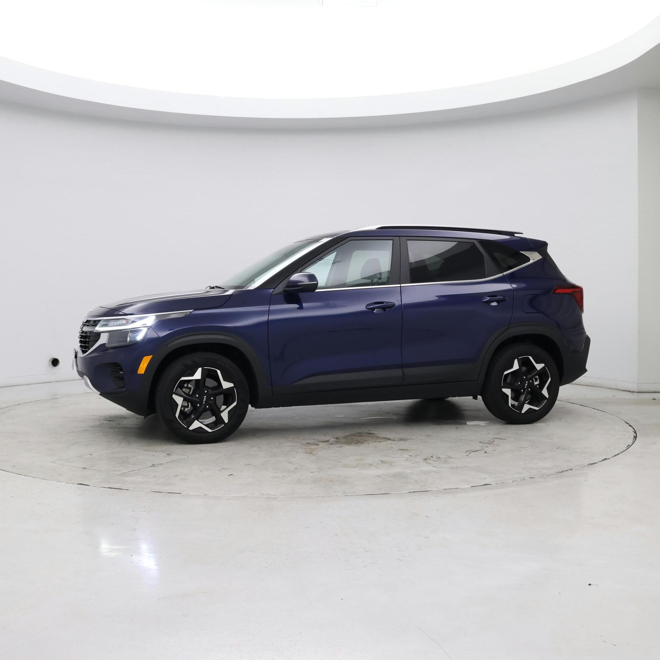 Thumbnail: 2024 Kia Seltos - 4