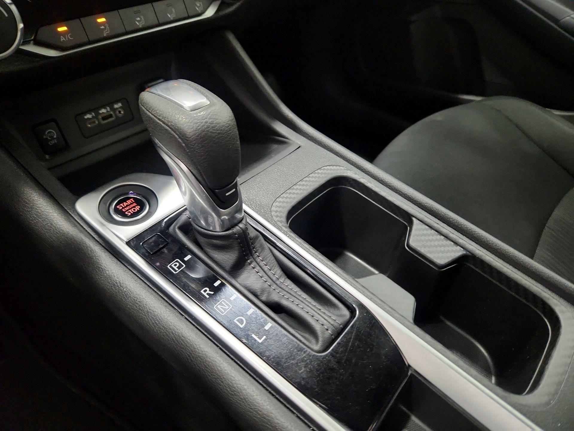 Thumbnail: 2024 Nissan Sentra - 17