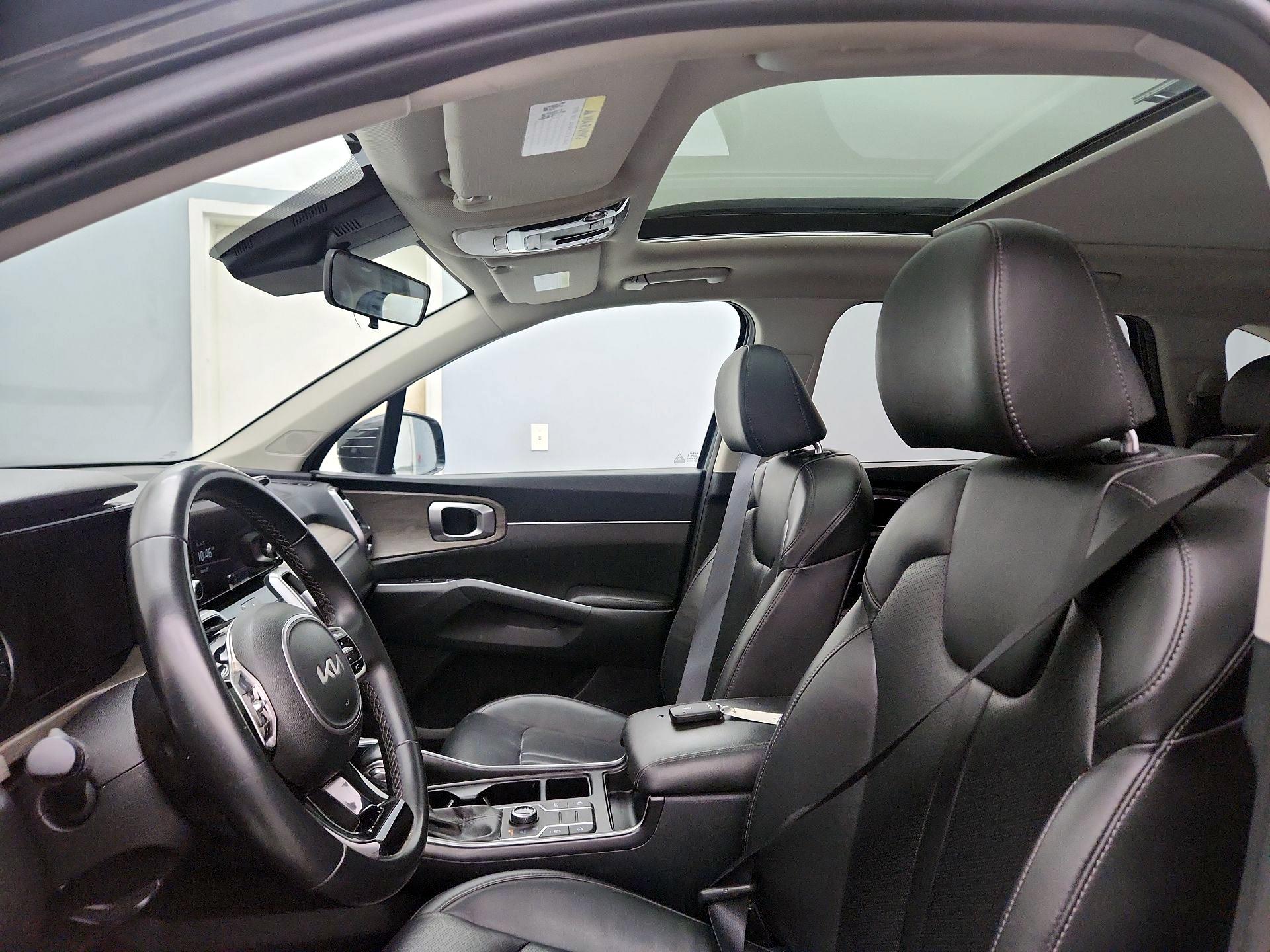 Thumbnail: 2023 Kia Sorento - 20