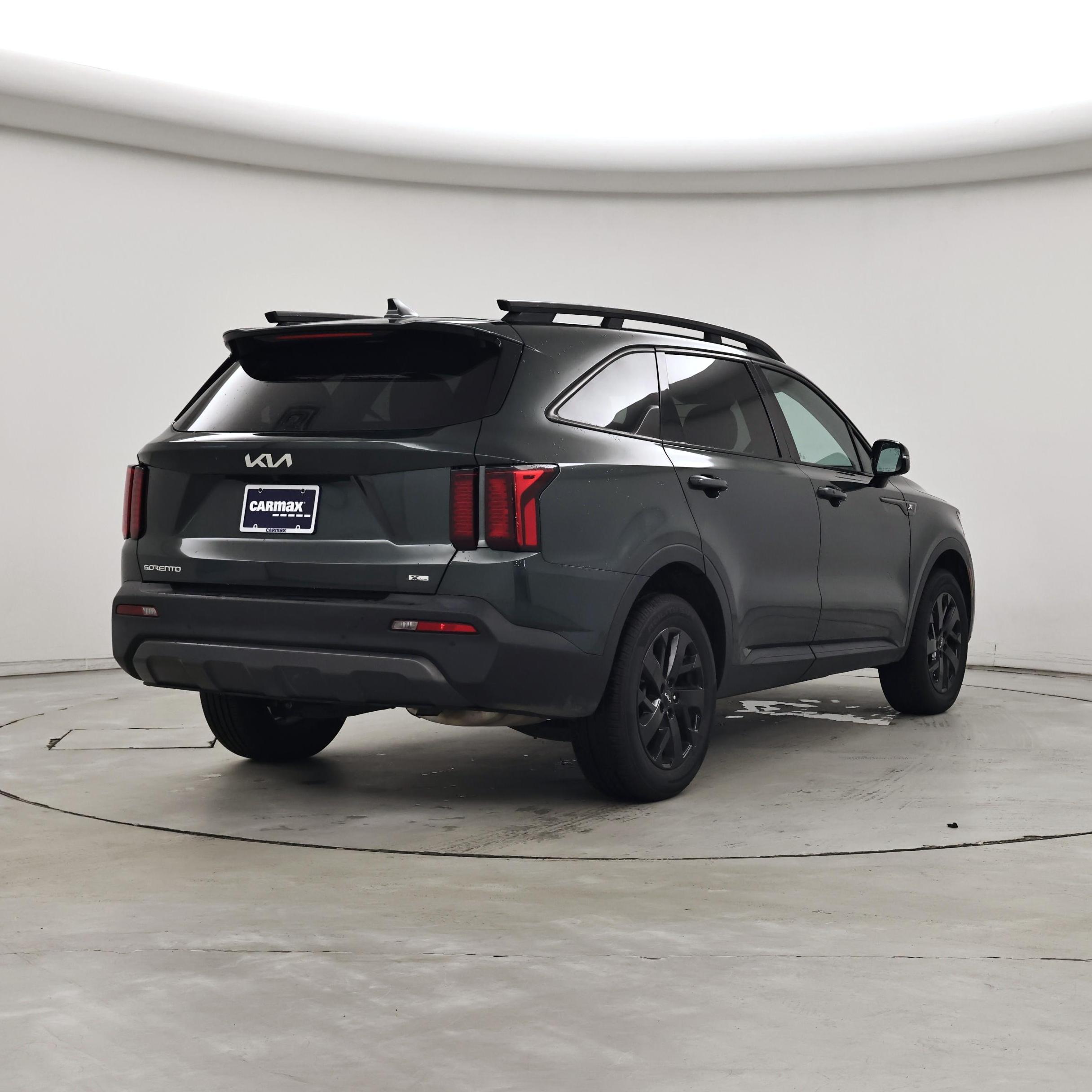 Thumbnail: 2023 Kia Sorento - 8