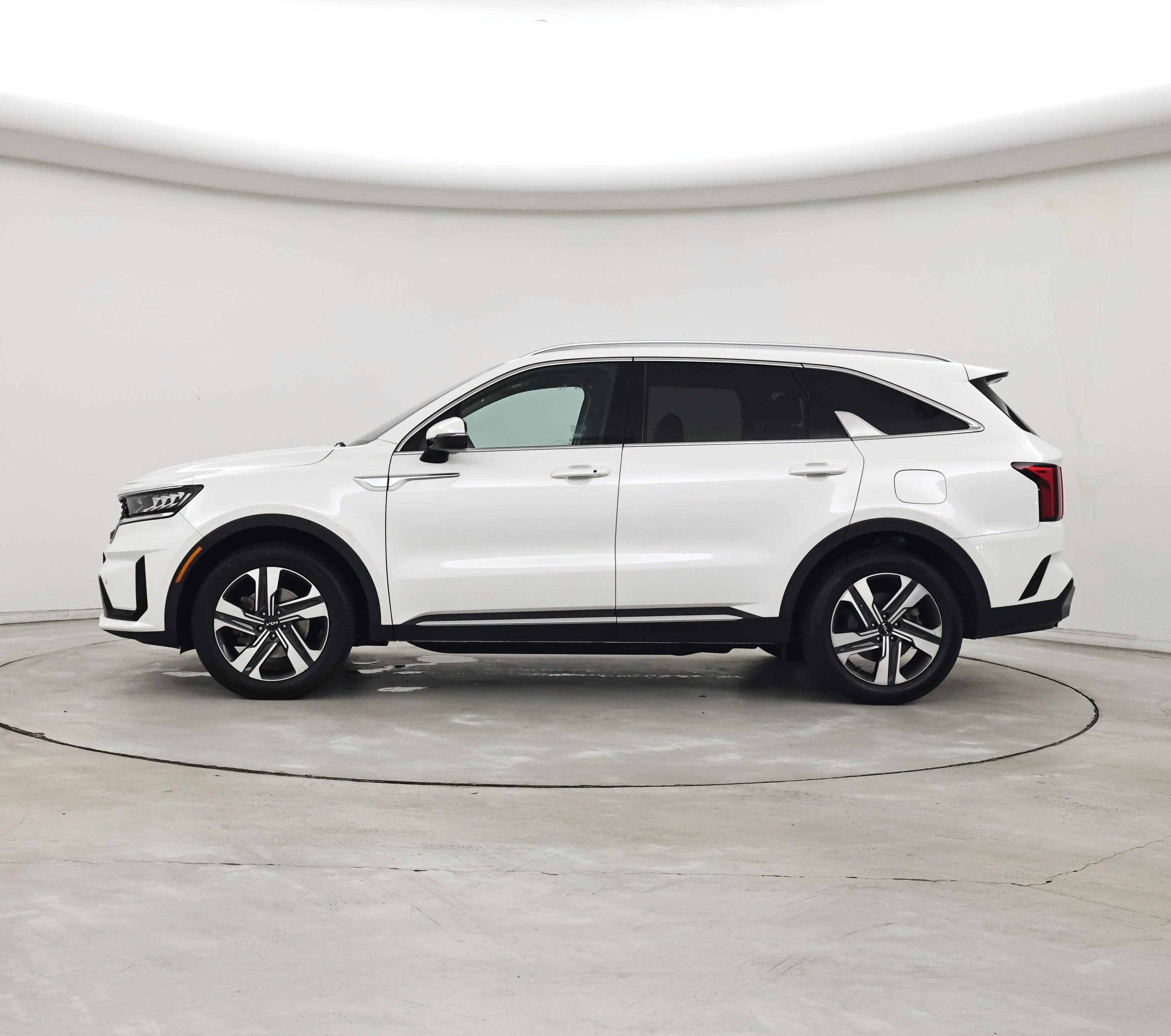 Thumbnail: 2023 Kia Sorento - 3