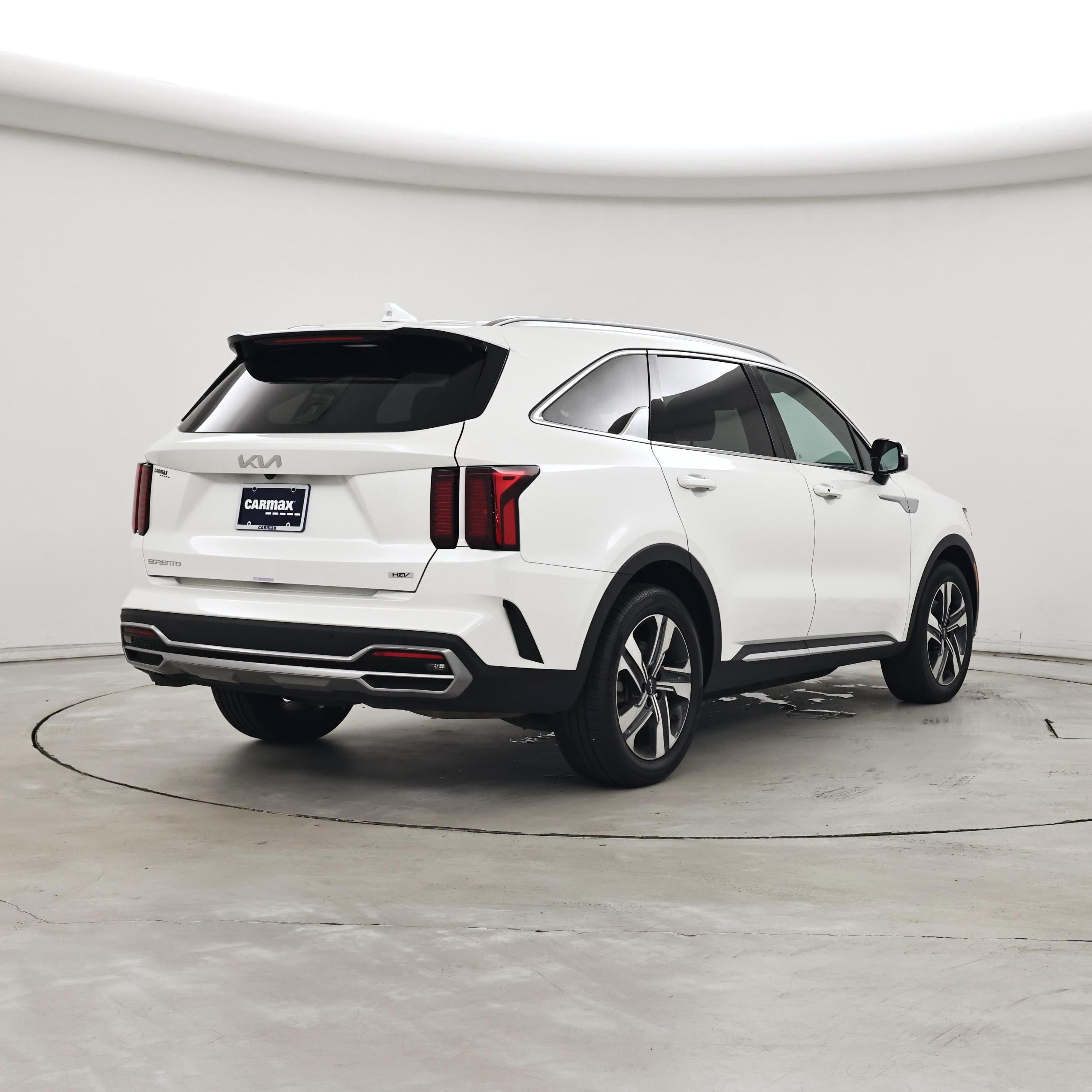 Thumbnail: 2023 Kia Sorento - 8