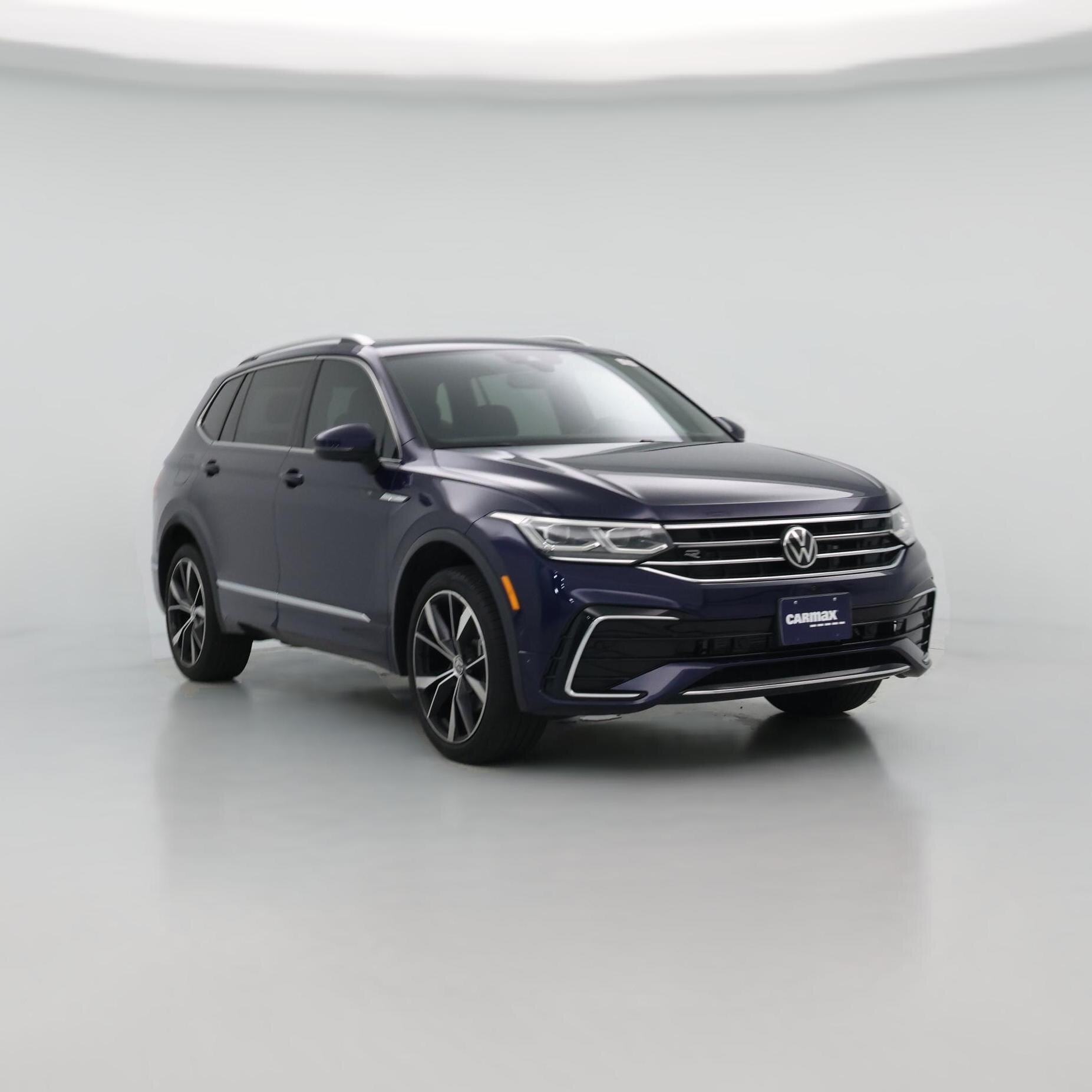 Thumbnail: 2022 Volkswagen Tiguan - 1