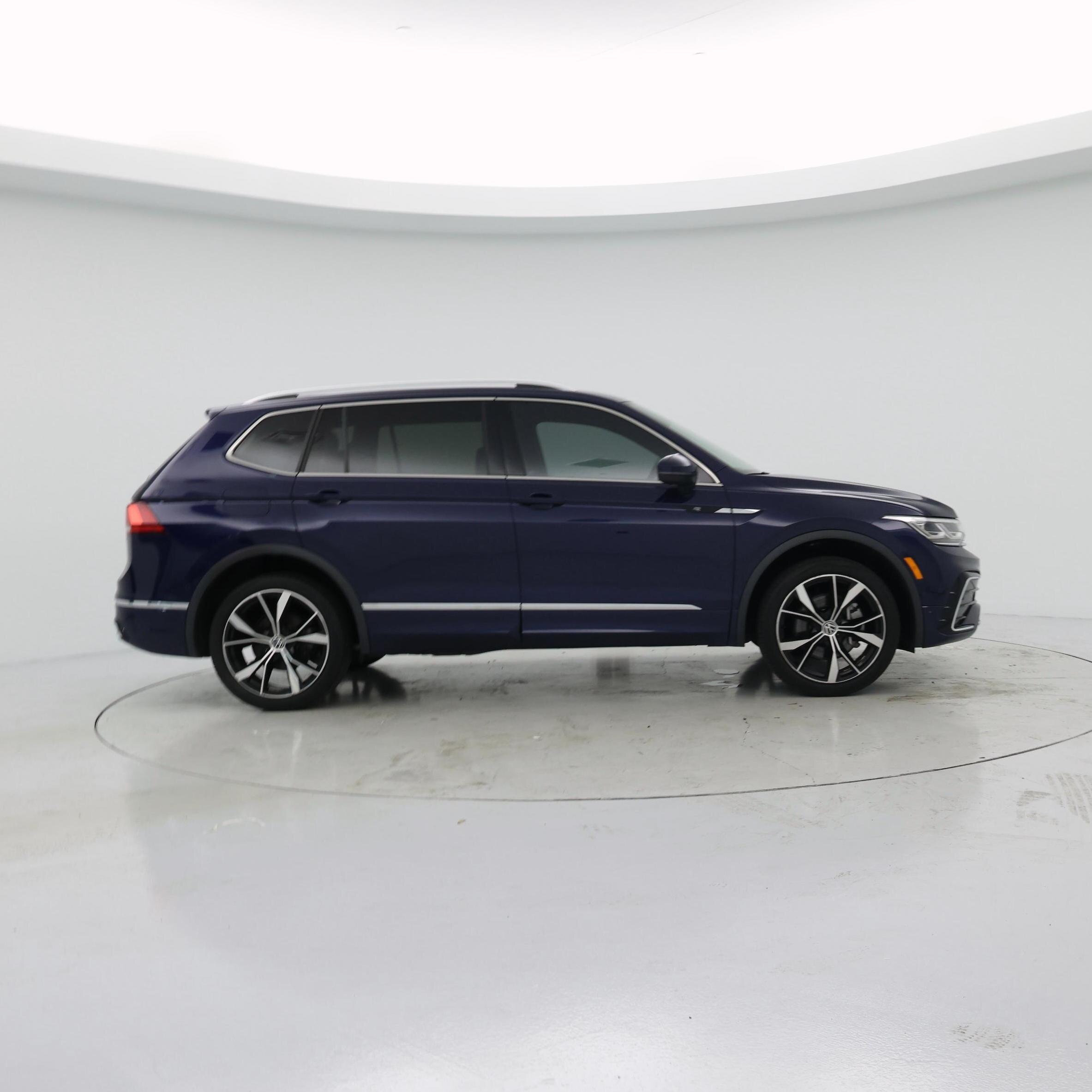 Thumbnail: 2022 Volkswagen Tiguan - 7