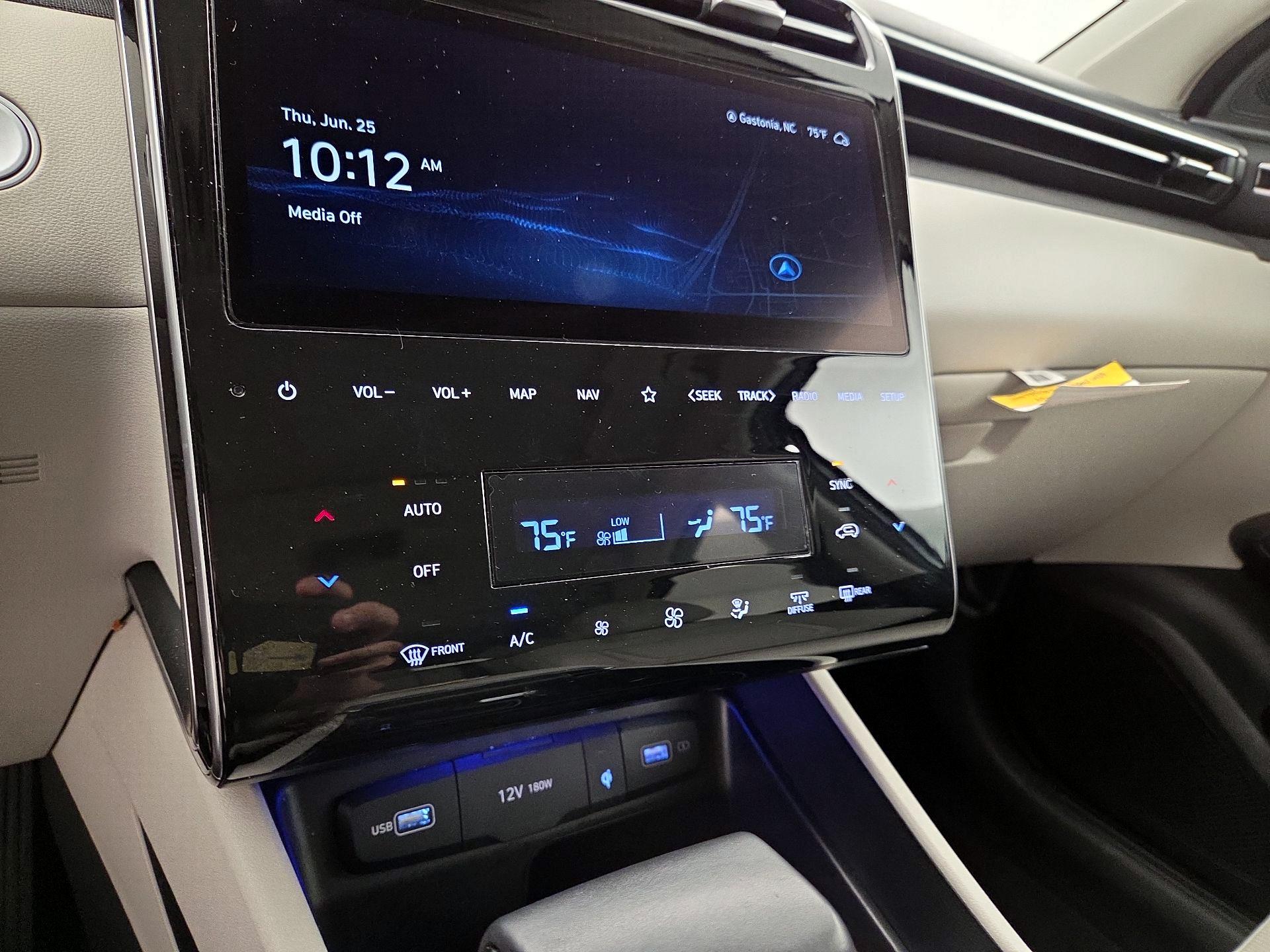 Thumbnail: 2024 Hyundai Tucson - 16
