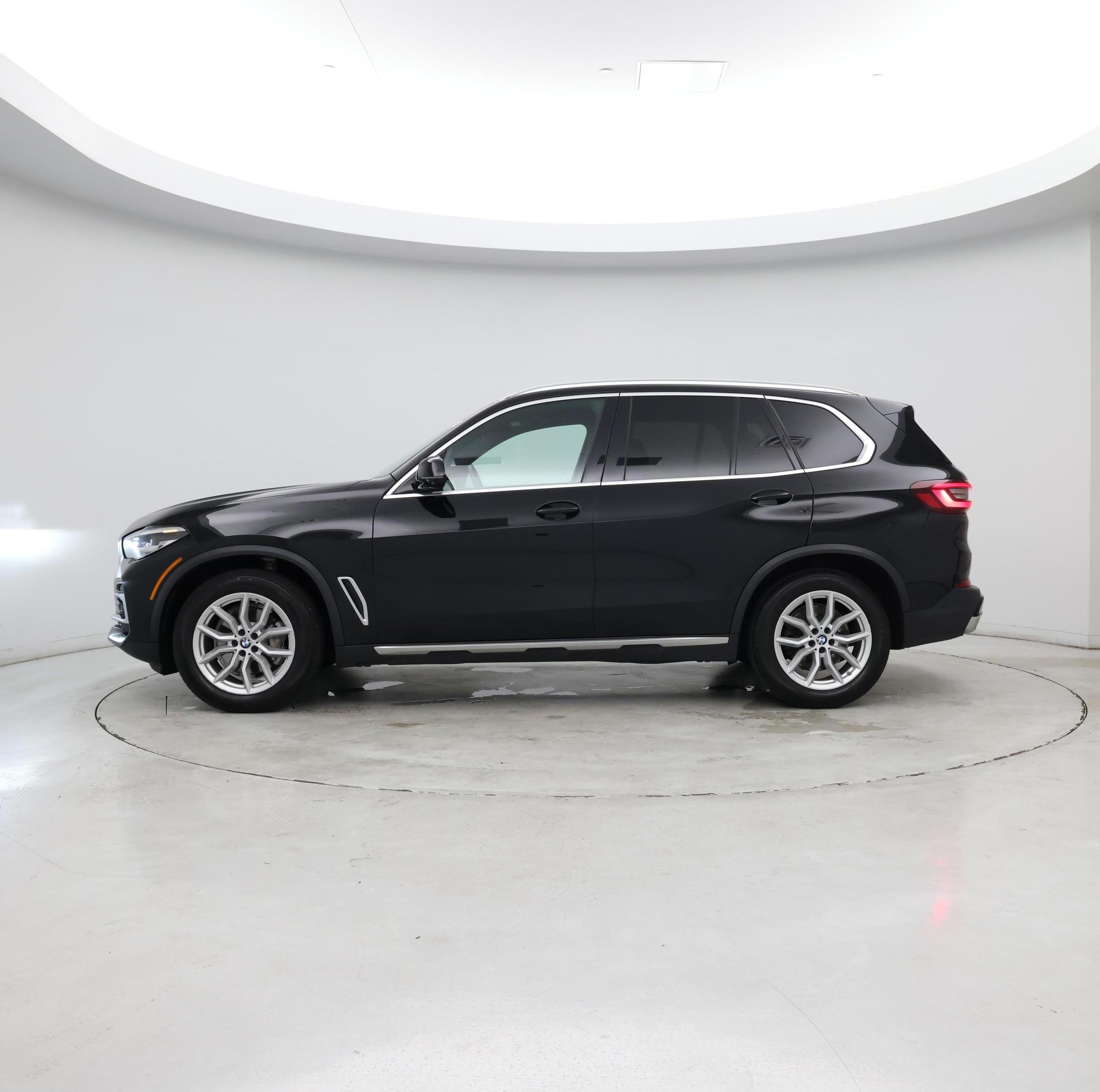 Thumbnail: 2023 BMW X5 - 2