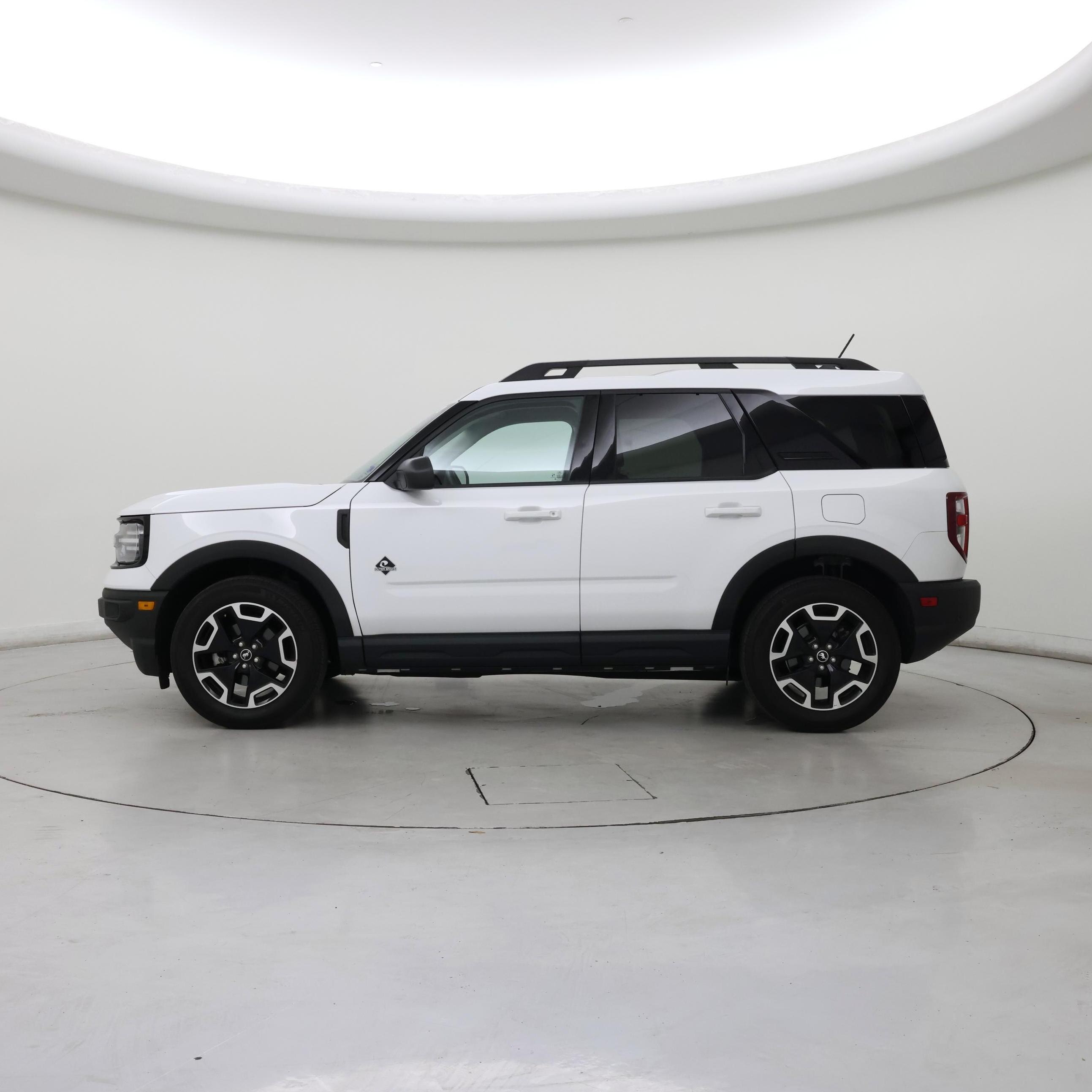 Thumbnail: 2023 Ford Bronco Sport - 3