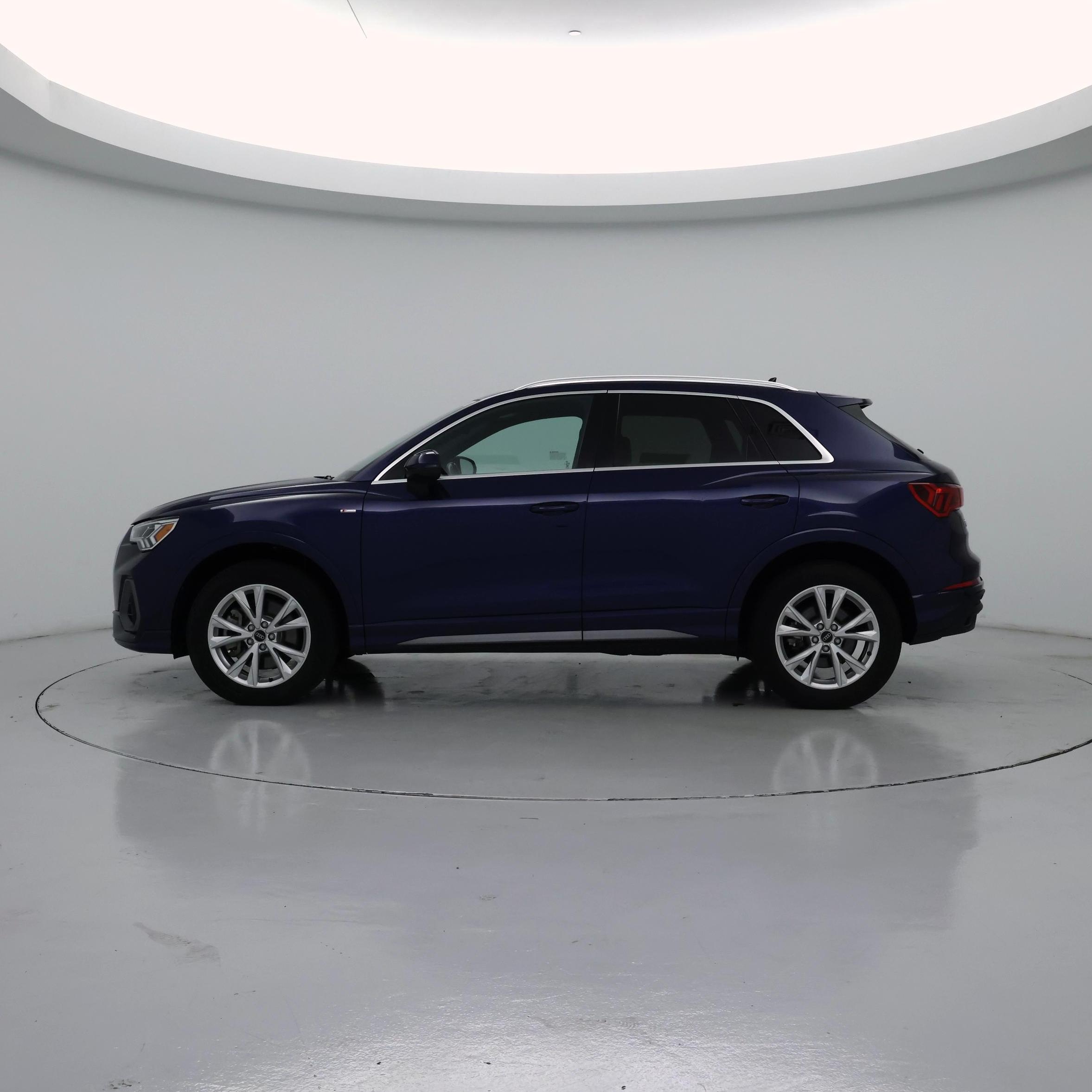 Thumbnail: 2024 Audi Q3 - 3