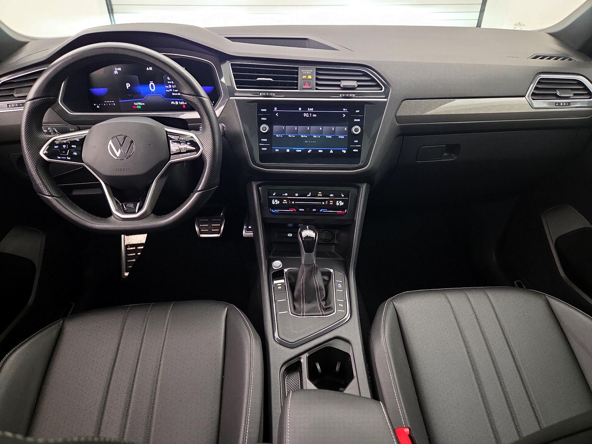 Thumbnail: 2023 Volkswagen Tiguan - 9