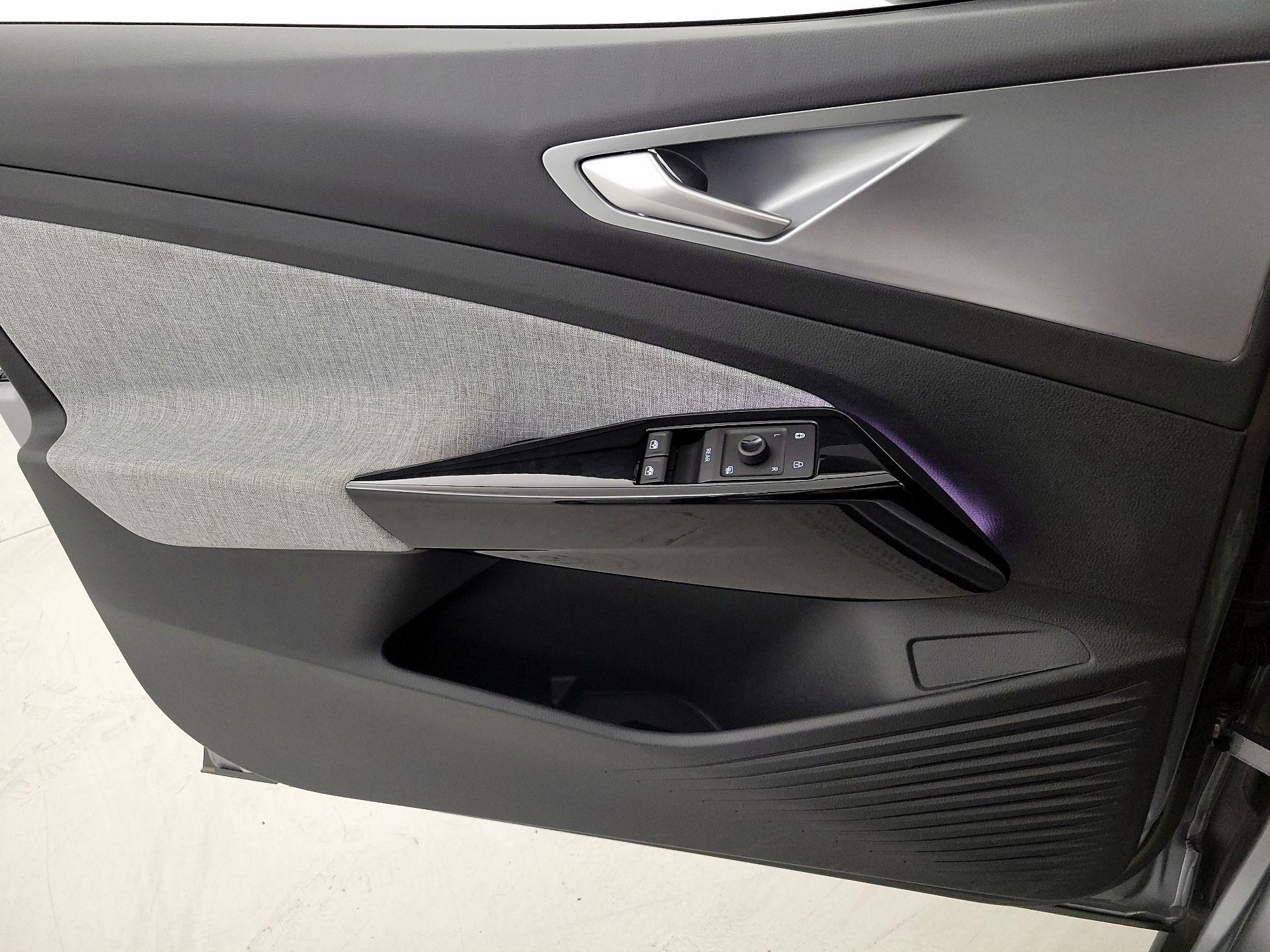 Thumbnail: 2023 Volkswagen ID.4 - 12