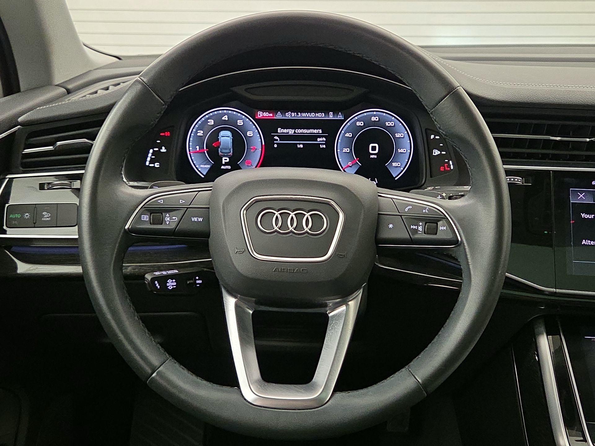 Thumbnail: 2023 Audi Q7 - 10