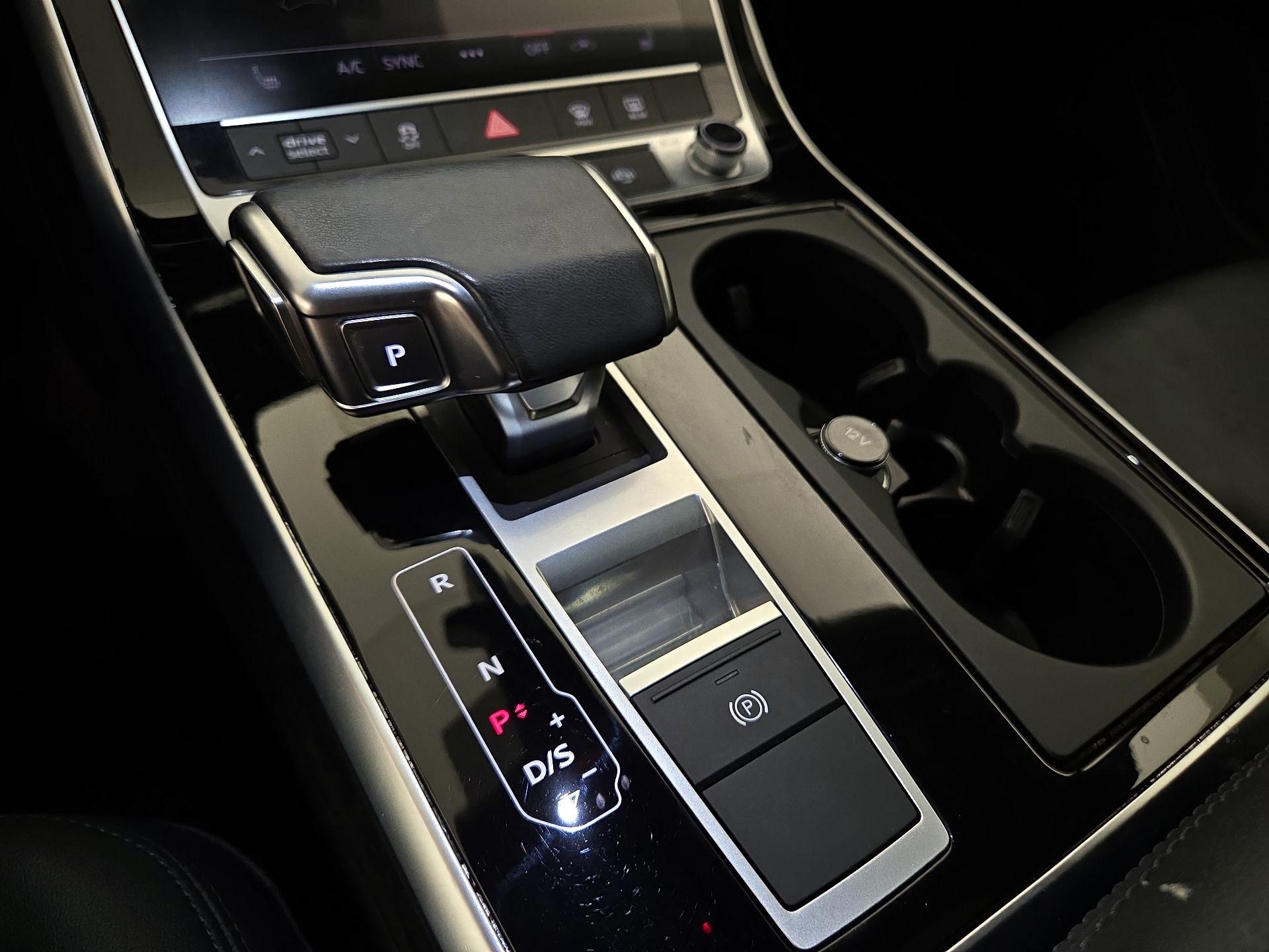 Thumbnail: 2023 Audi Q7 - 15