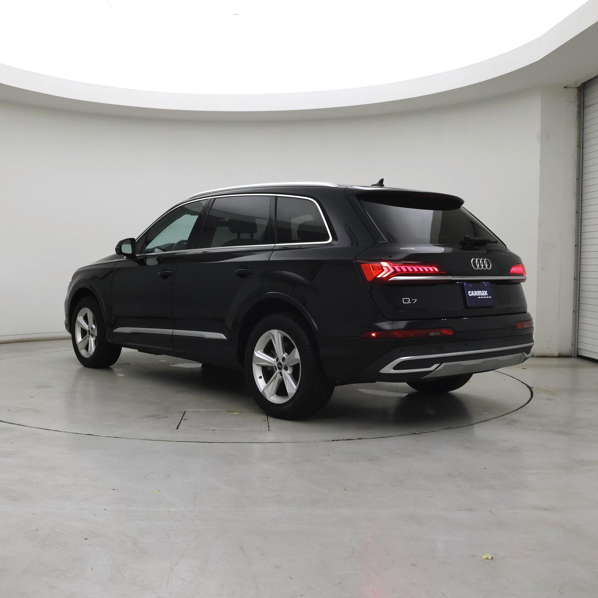 Thumbnail: 2023 Audi Q7 - 2