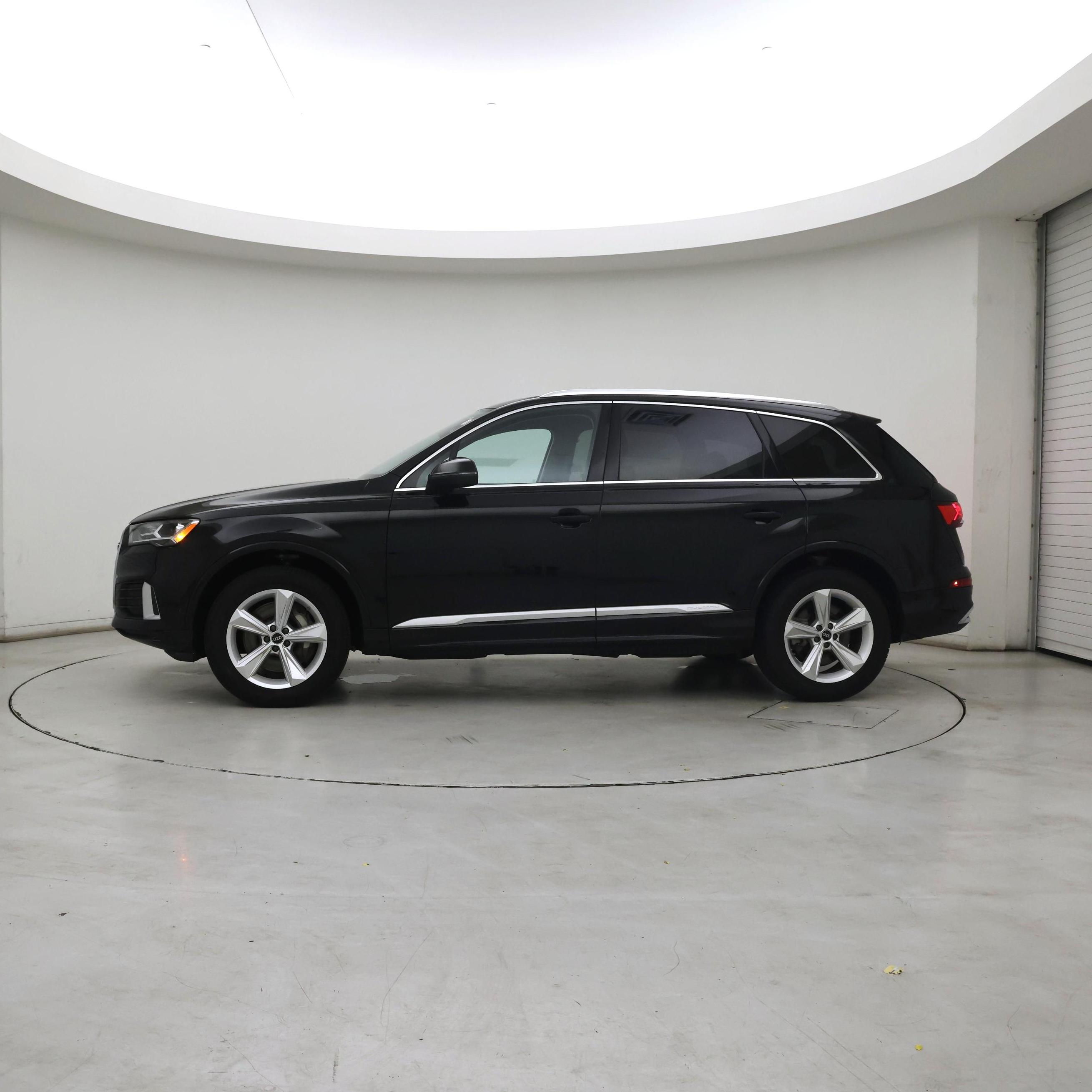 Thumbnail: 2023 Audi Q7 - 3
