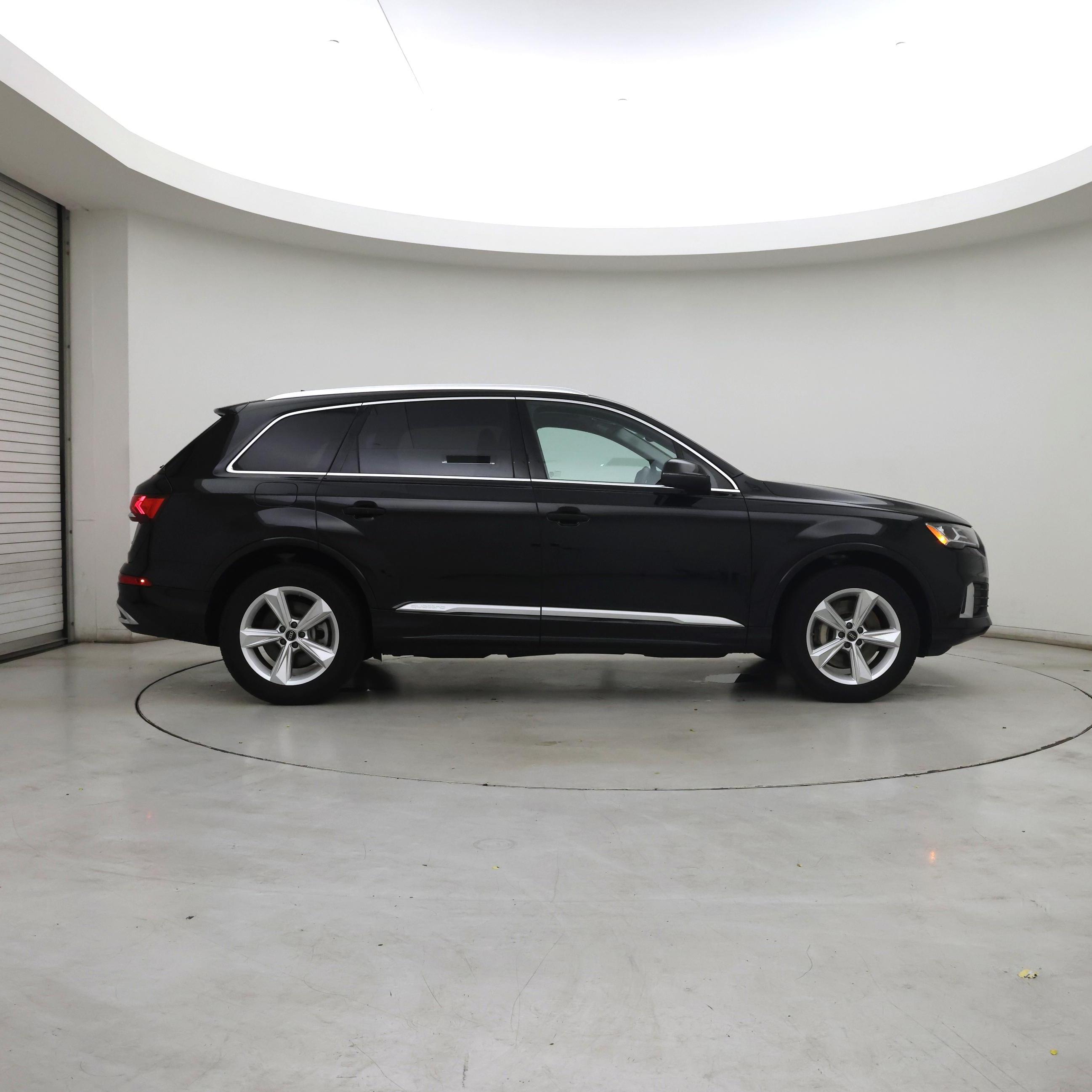 Thumbnail: 2023 Audi Q7 - 7