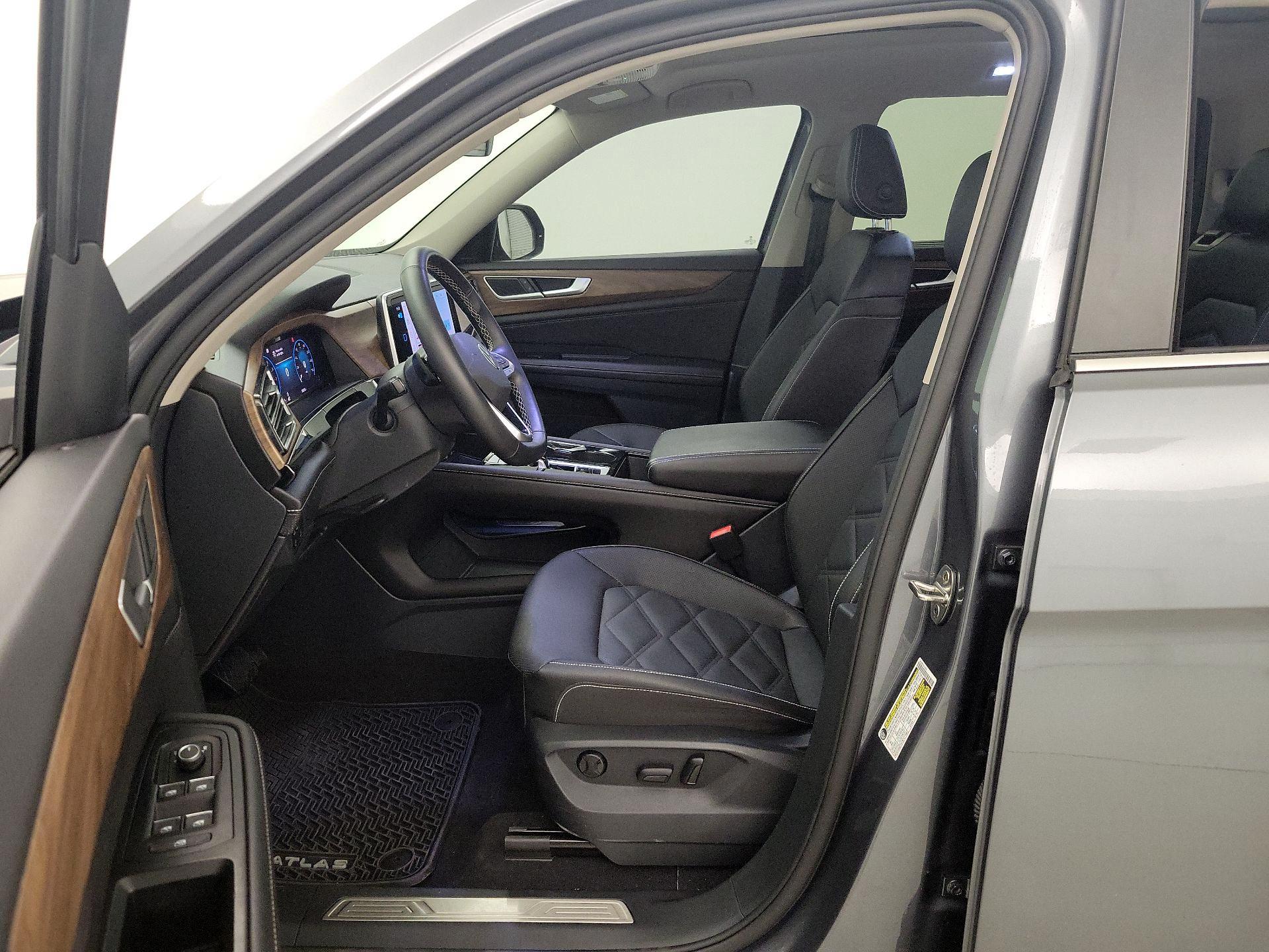 Thumbnail: 2025 Volkswagen Atlas - 11