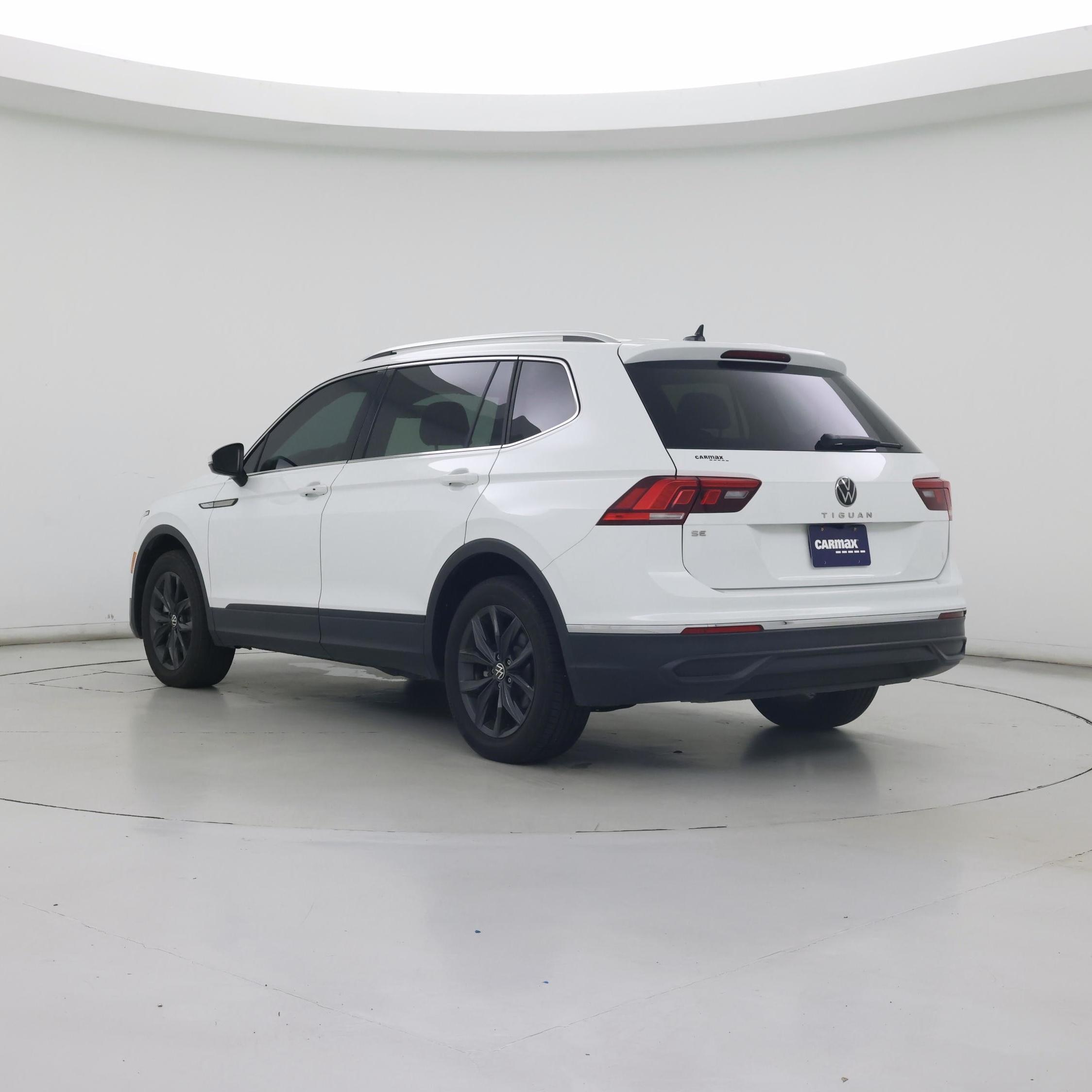 Thumbnail: 2024 Volkswagen Tiguan - 2