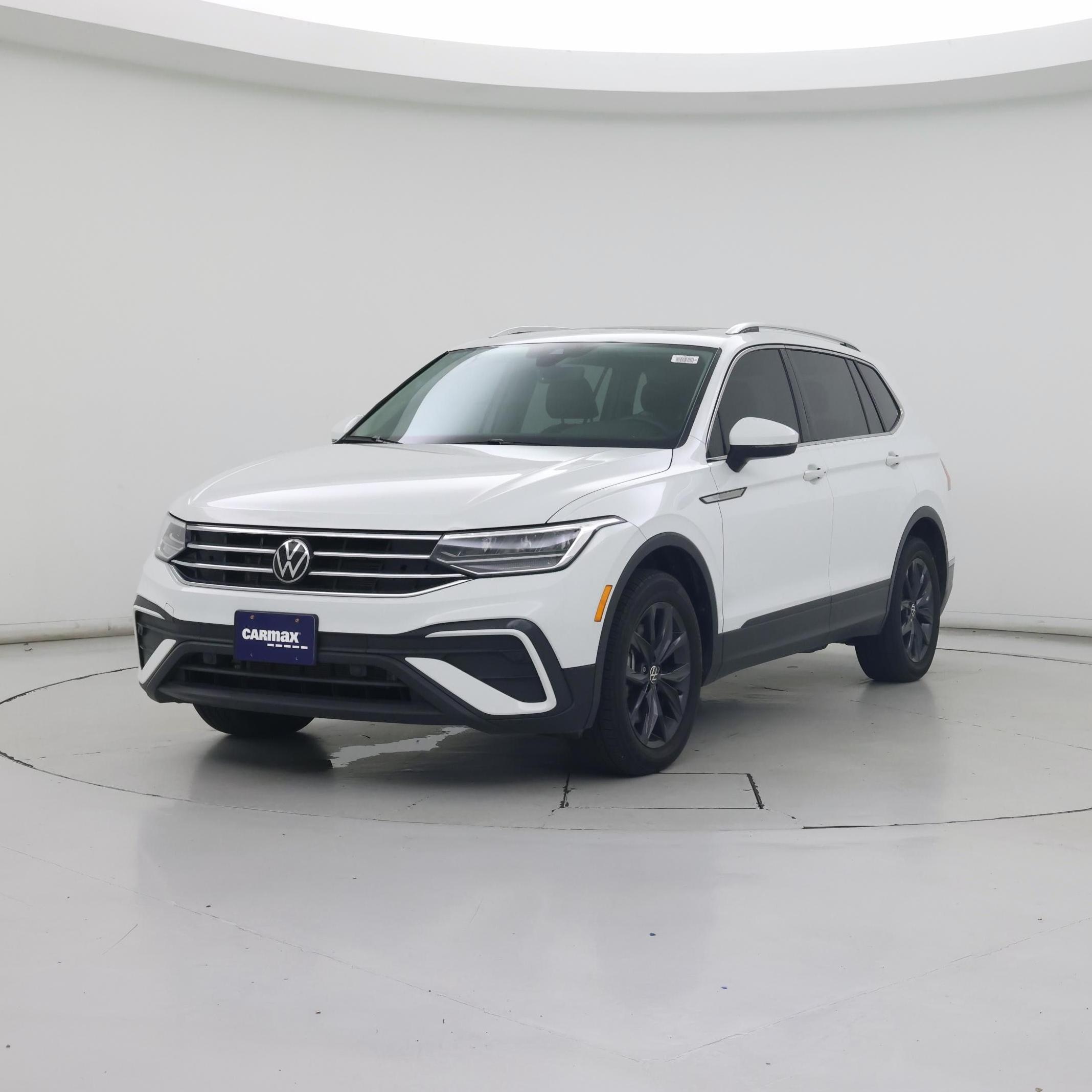 Thumbnail: 2024 Volkswagen Tiguan - 4