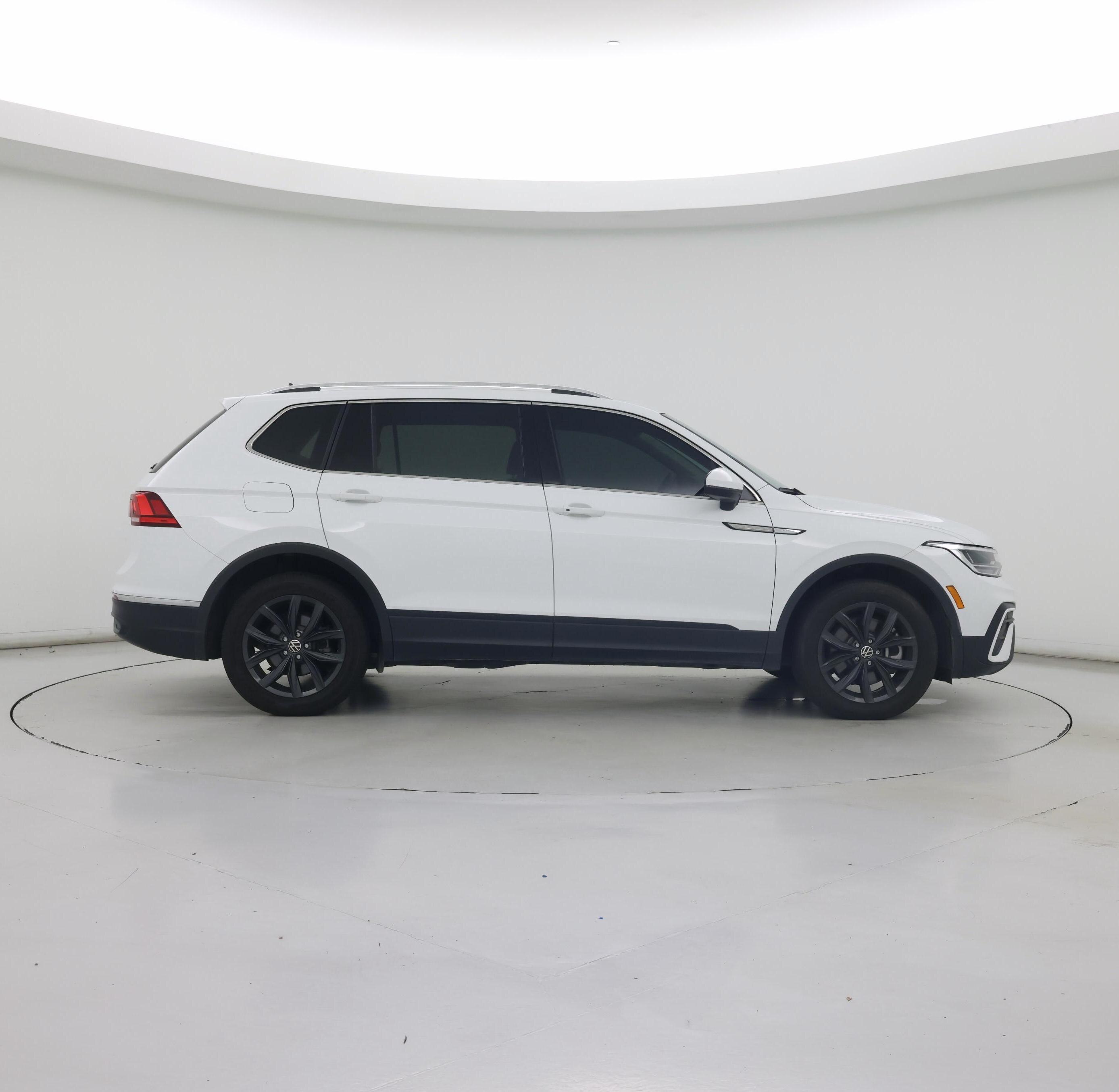 Thumbnail: 2024 Volkswagen Tiguan - 7