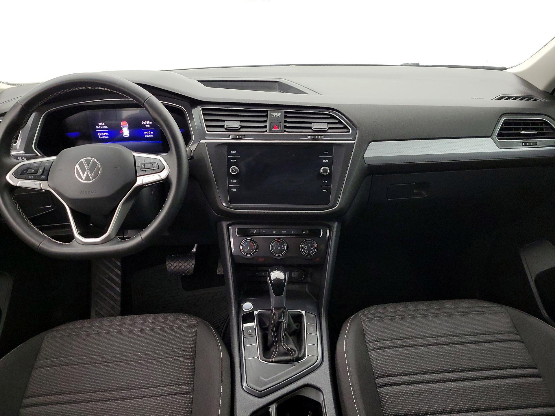 Thumbnail: 2024 Volkswagen Tiguan - 9