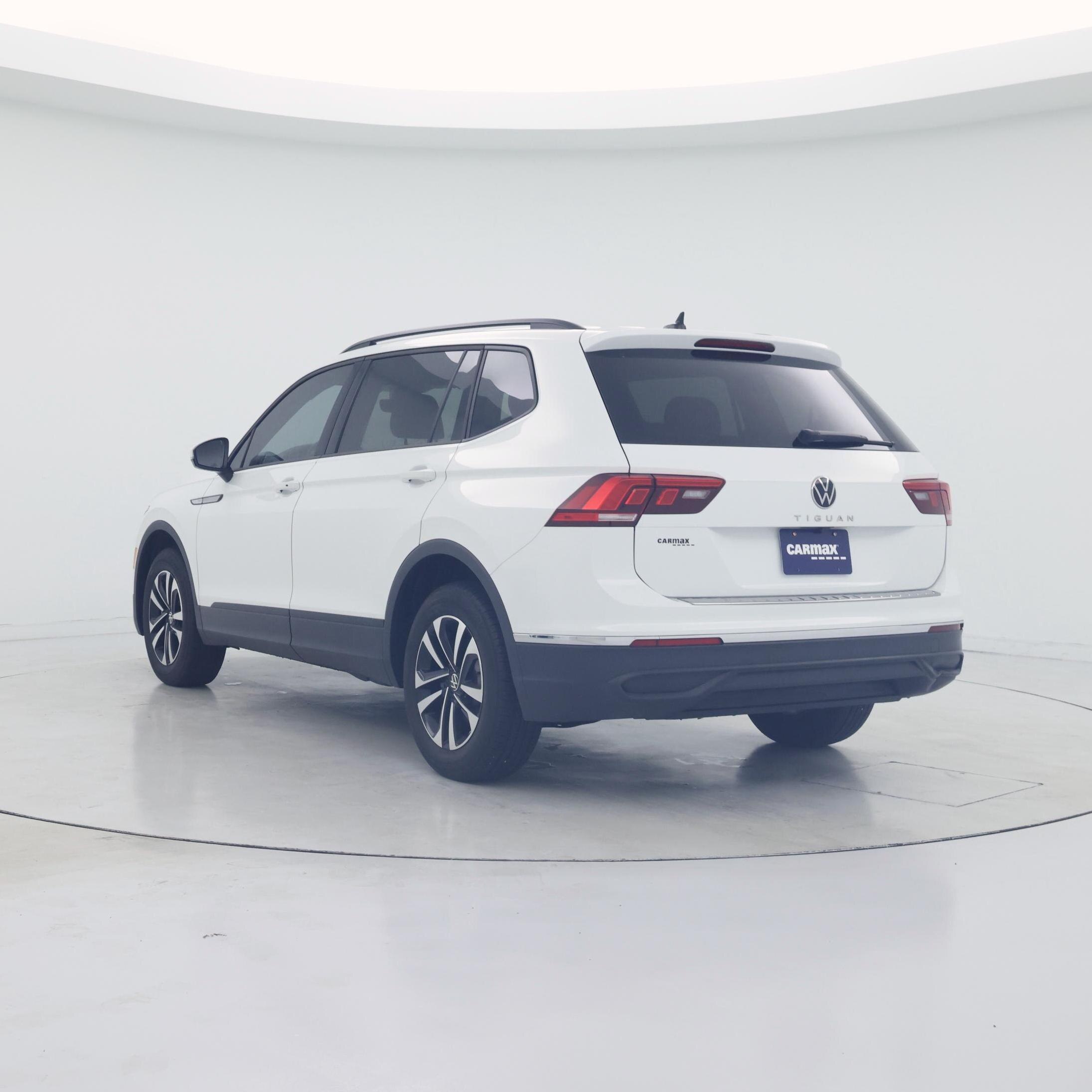 Thumbnail: 2024 Volkswagen Tiguan - 2