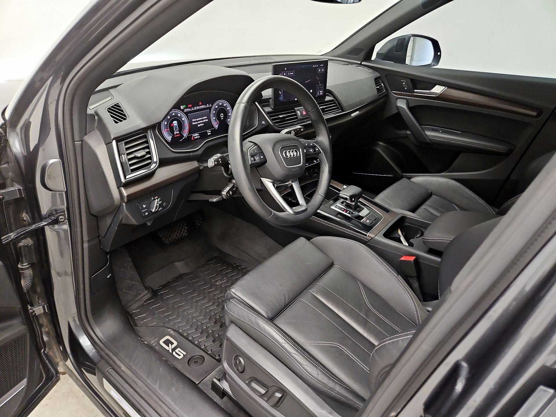 Thumbnail: 2023 Audi Q5 - 11