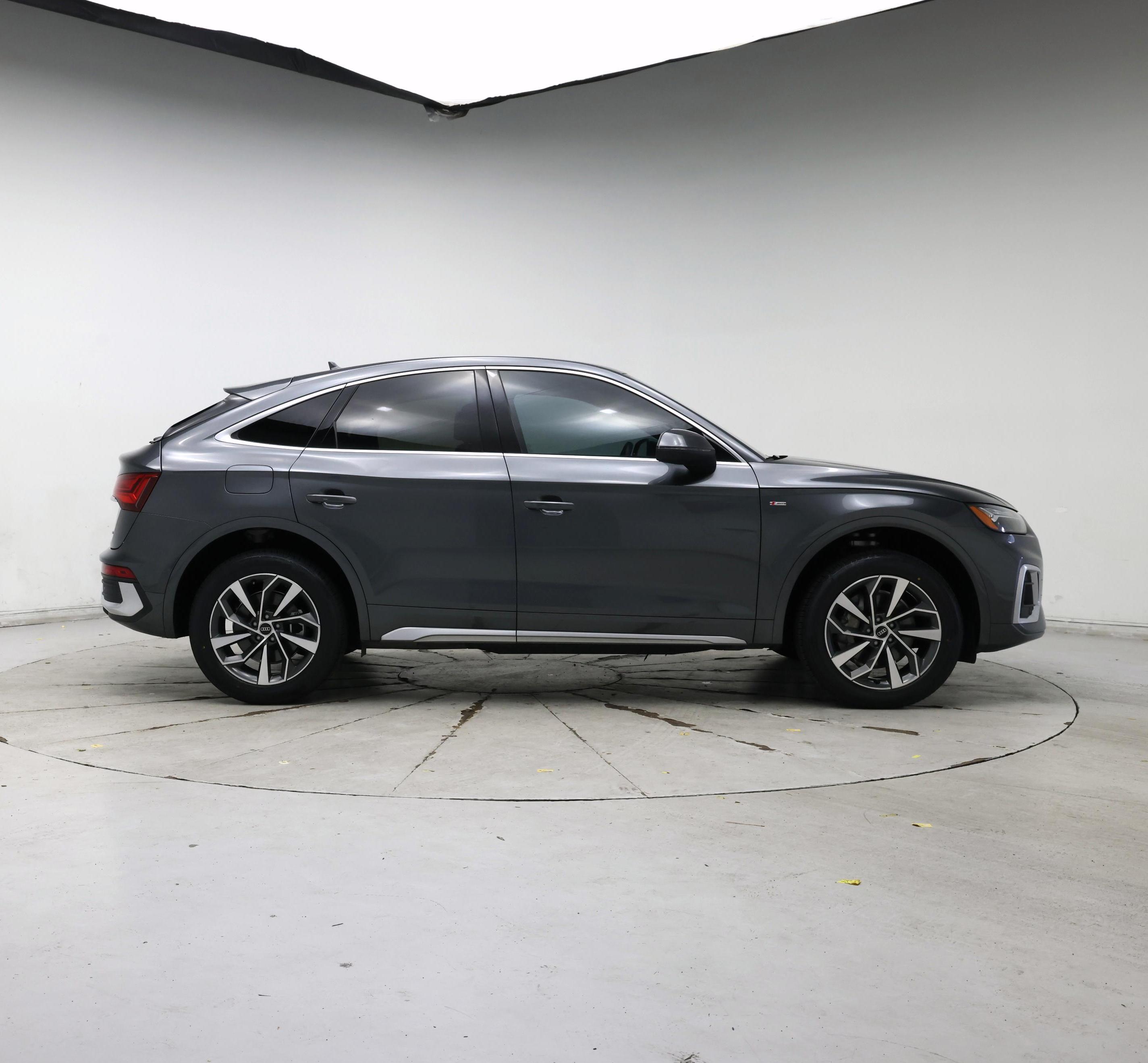 Thumbnail: 2023 Audi Q5 - 7