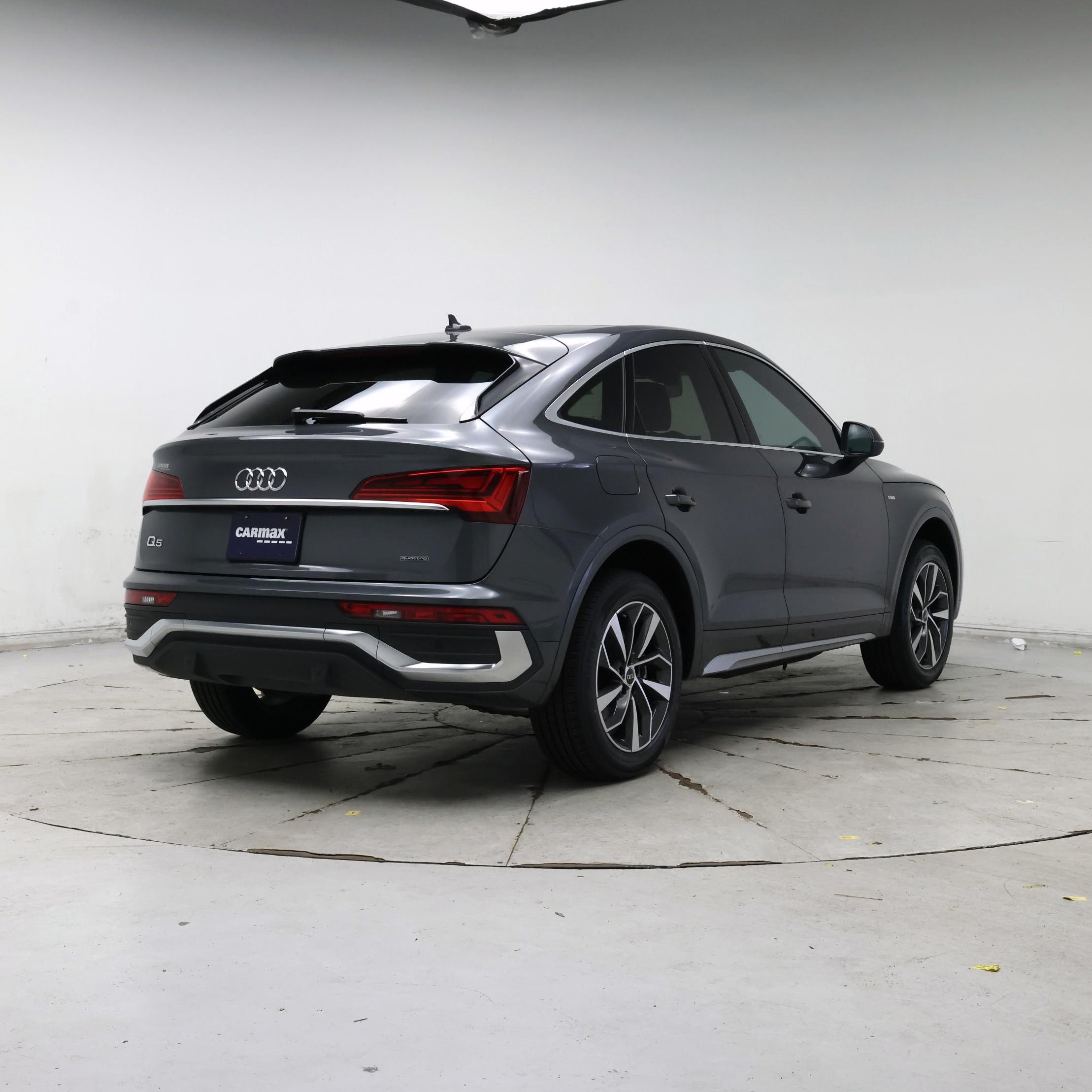 Thumbnail: 2023 Audi Q5 - 8