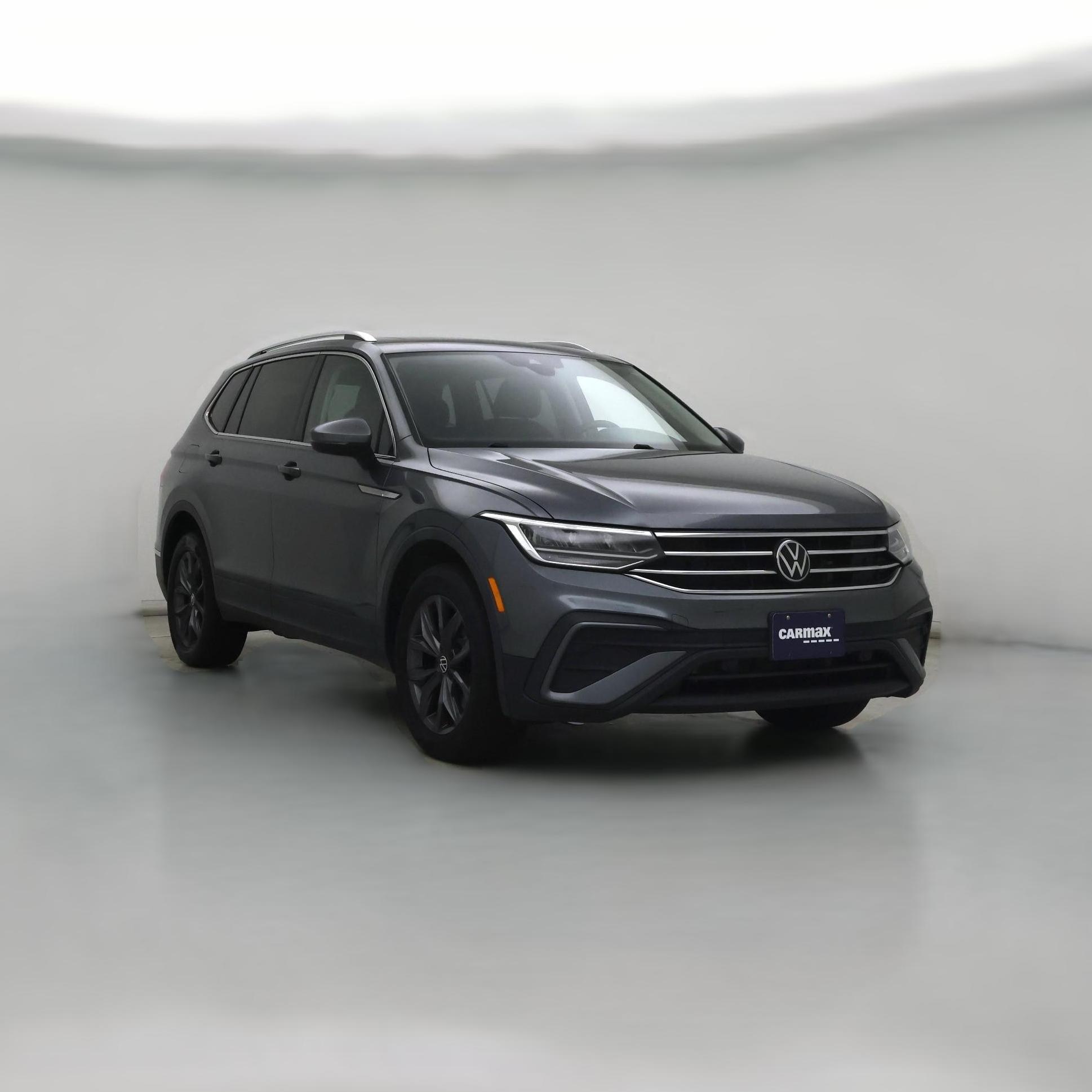 Thumbnail: 2023 Volkswagen Tiguan - 1