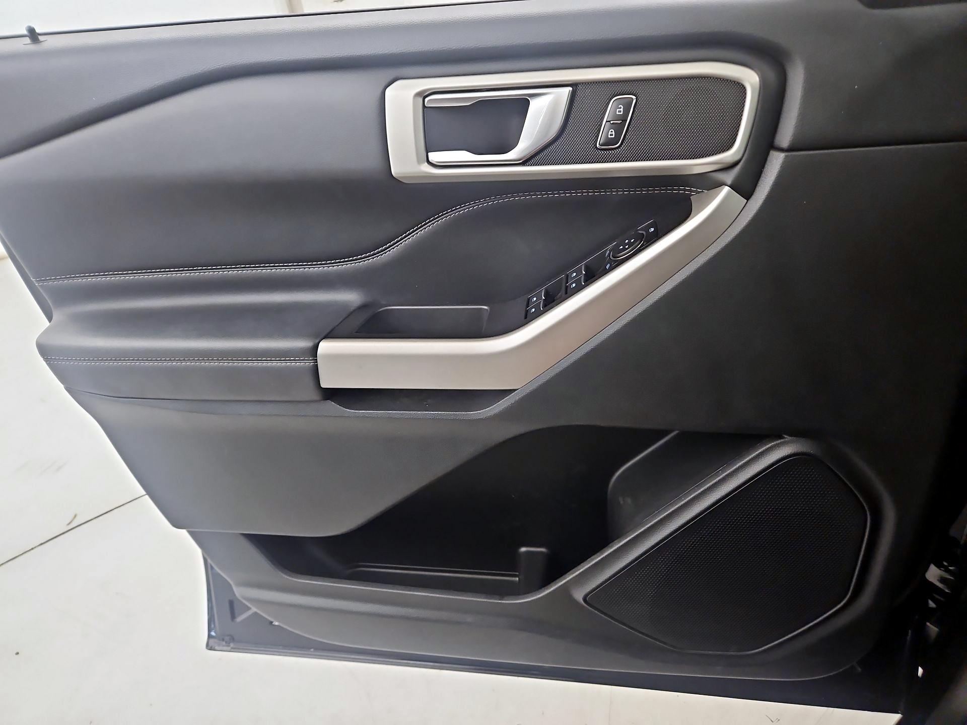 Thumbnail: 2022 Ford Explorer - 12