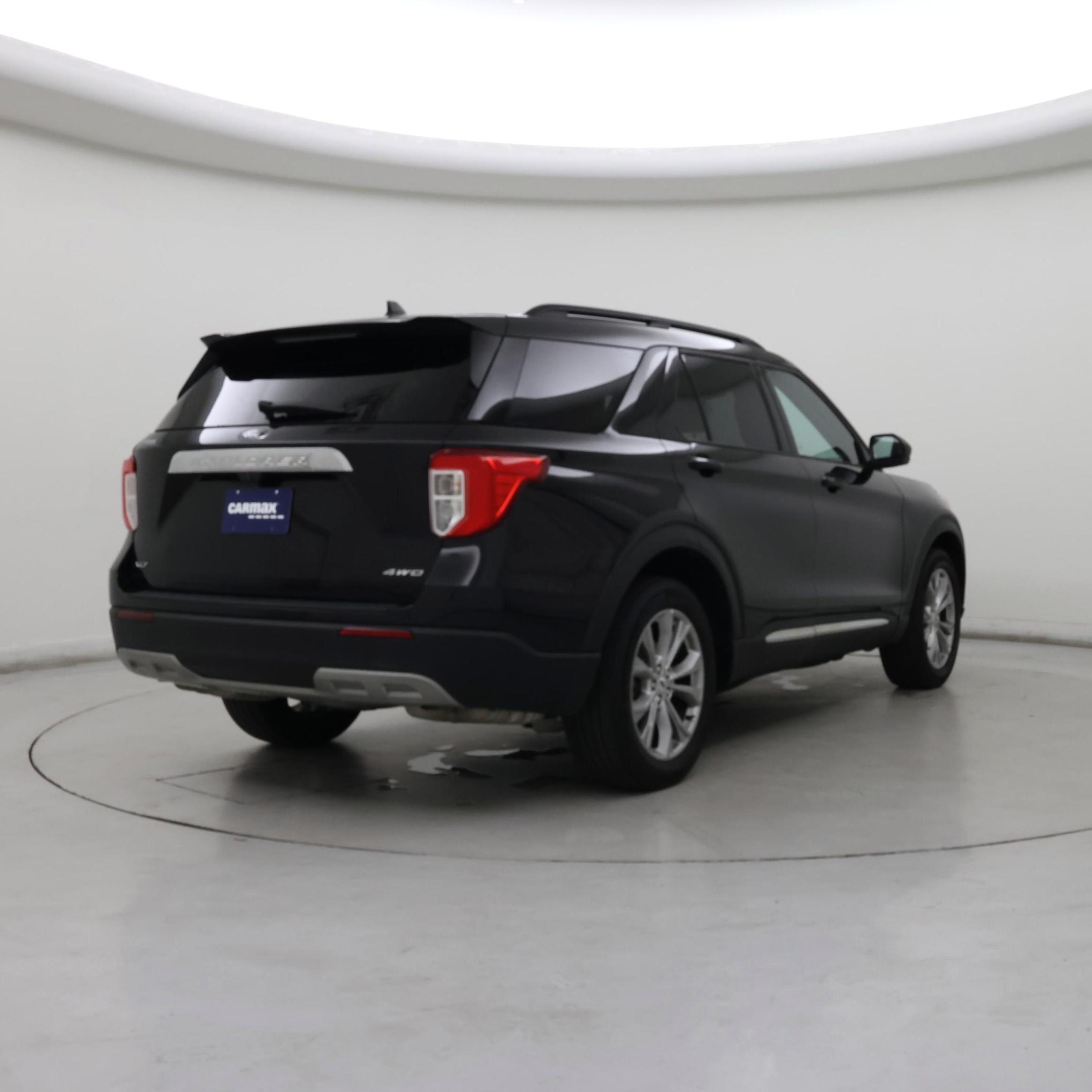Thumbnail: 2022 Ford Explorer - 8