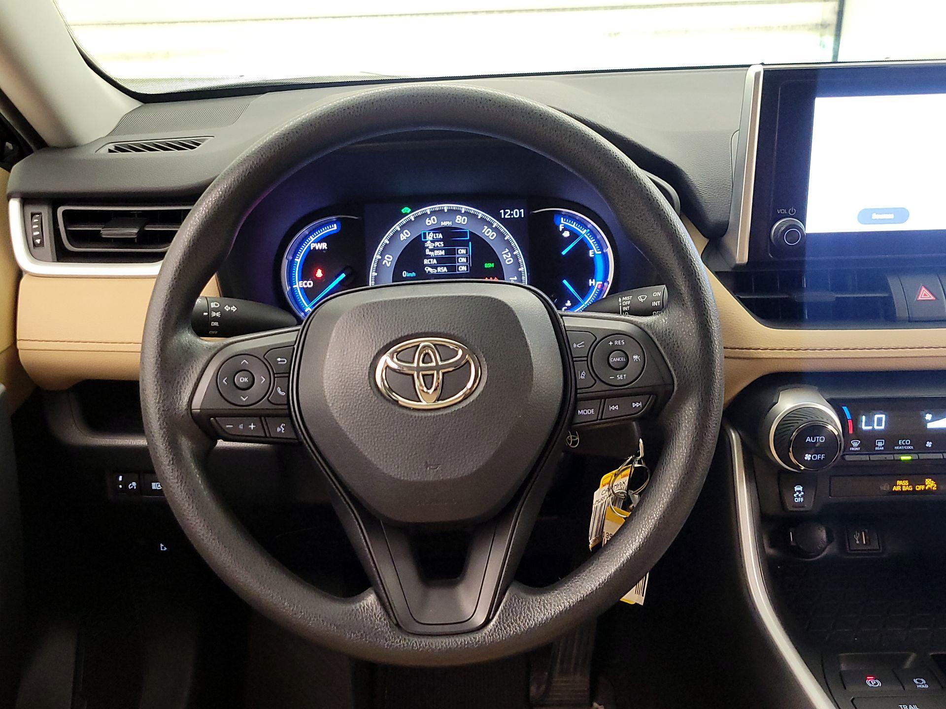 Thumbnail: 2023 Toyota RAV4 - 10