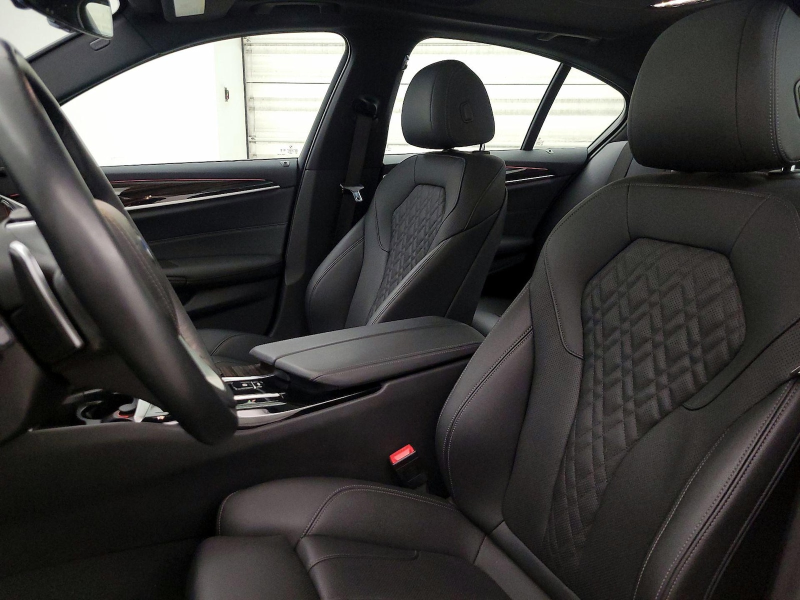 2023 BMW 5 Series 530i - Photo 12